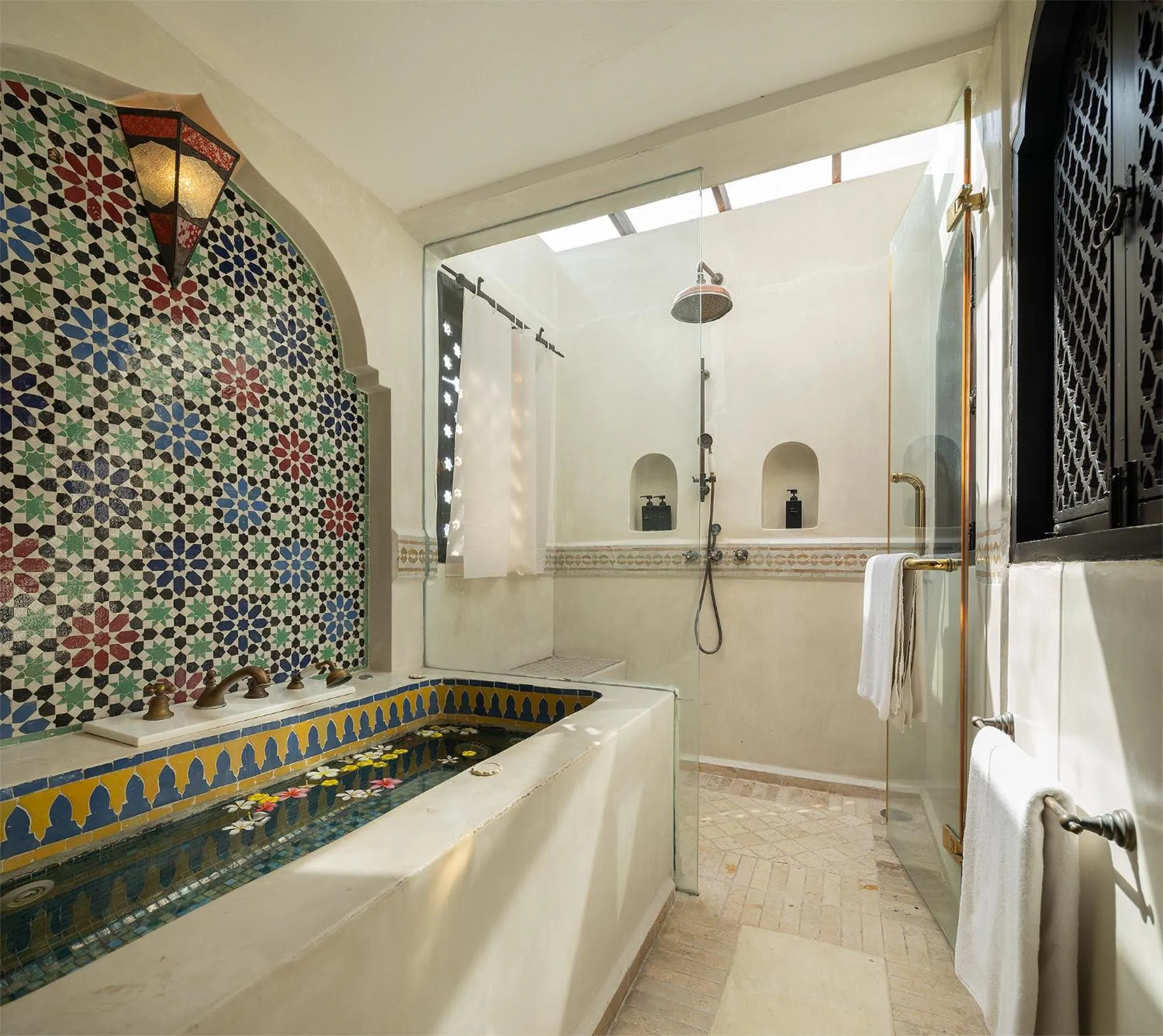 Shower in Villa Maroc Resort
