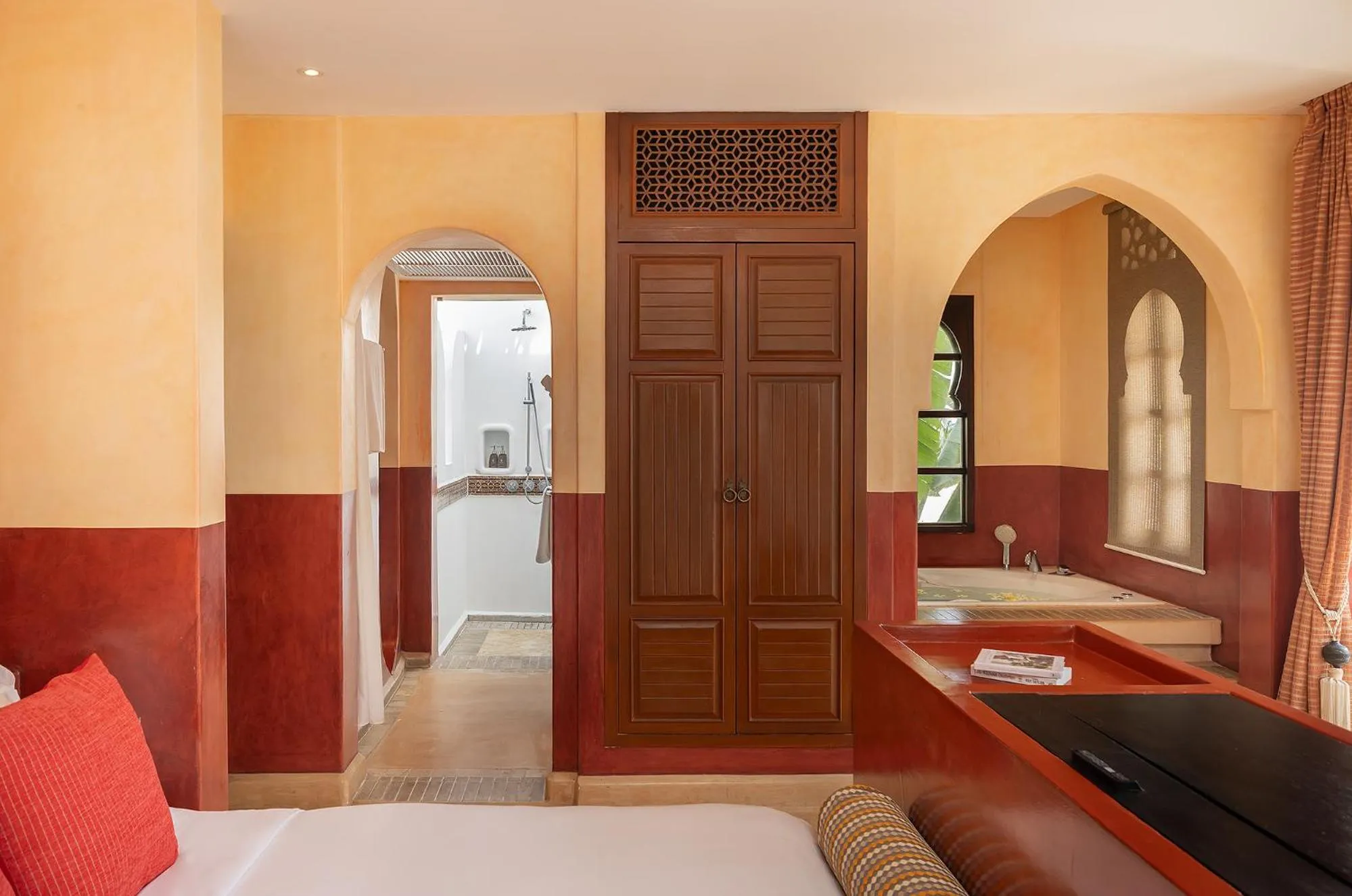 Bathroom, Bed in Villa Maroc Resort