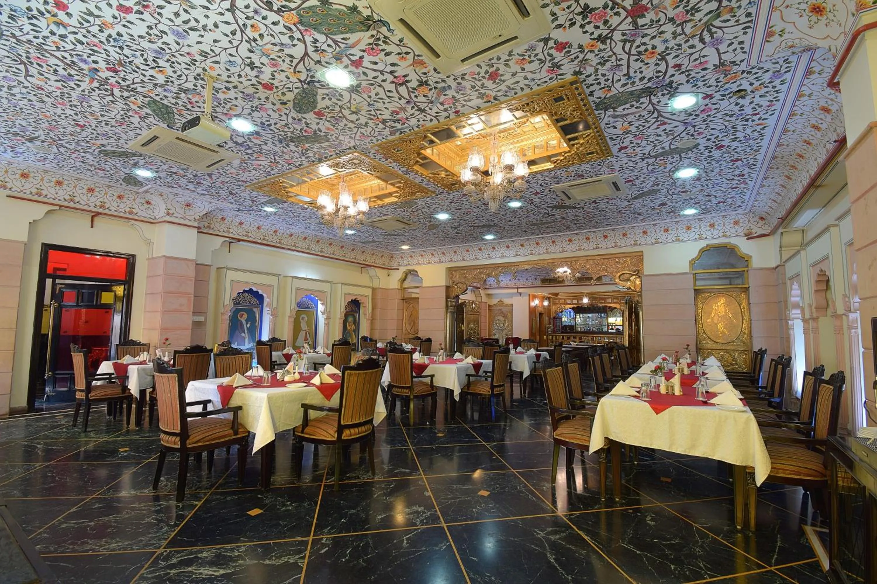 Restaurant/places to eat in Umaid Mahal - A Heritage Style Boutique Hotel