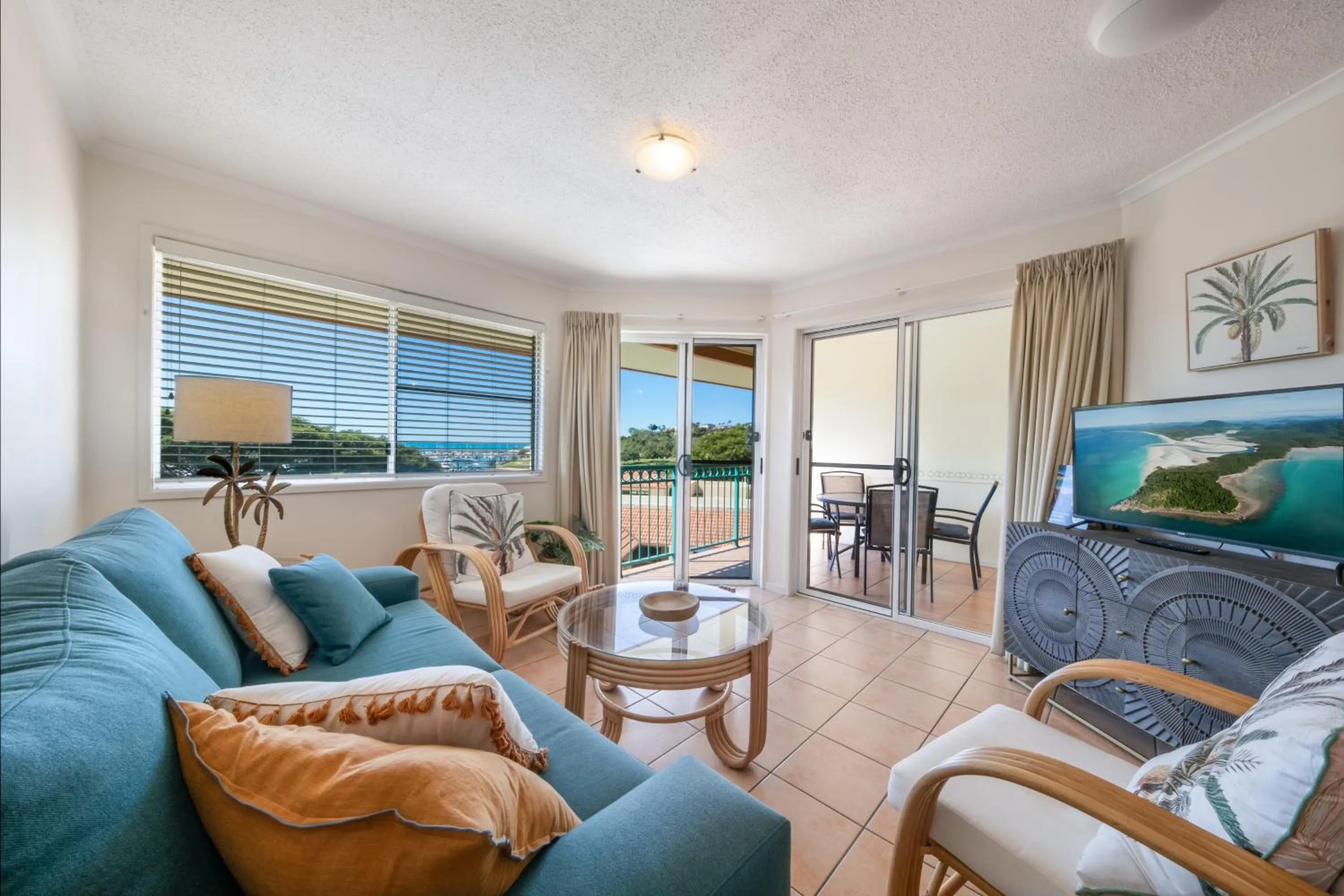 Living room in Shingley Beach Resort - Whitsundays