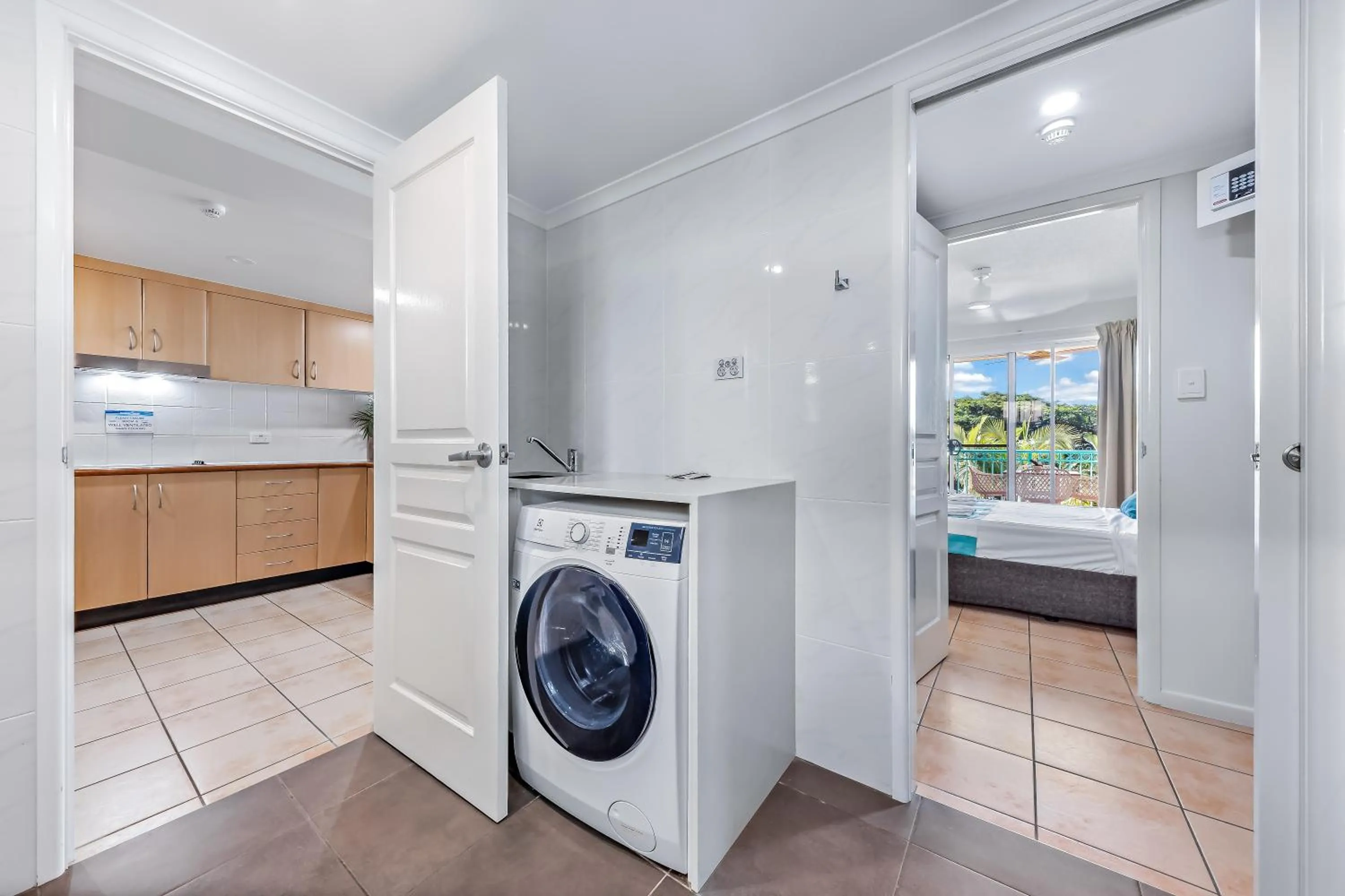 washing machine in Shingley Beach Resort - Whitsundays