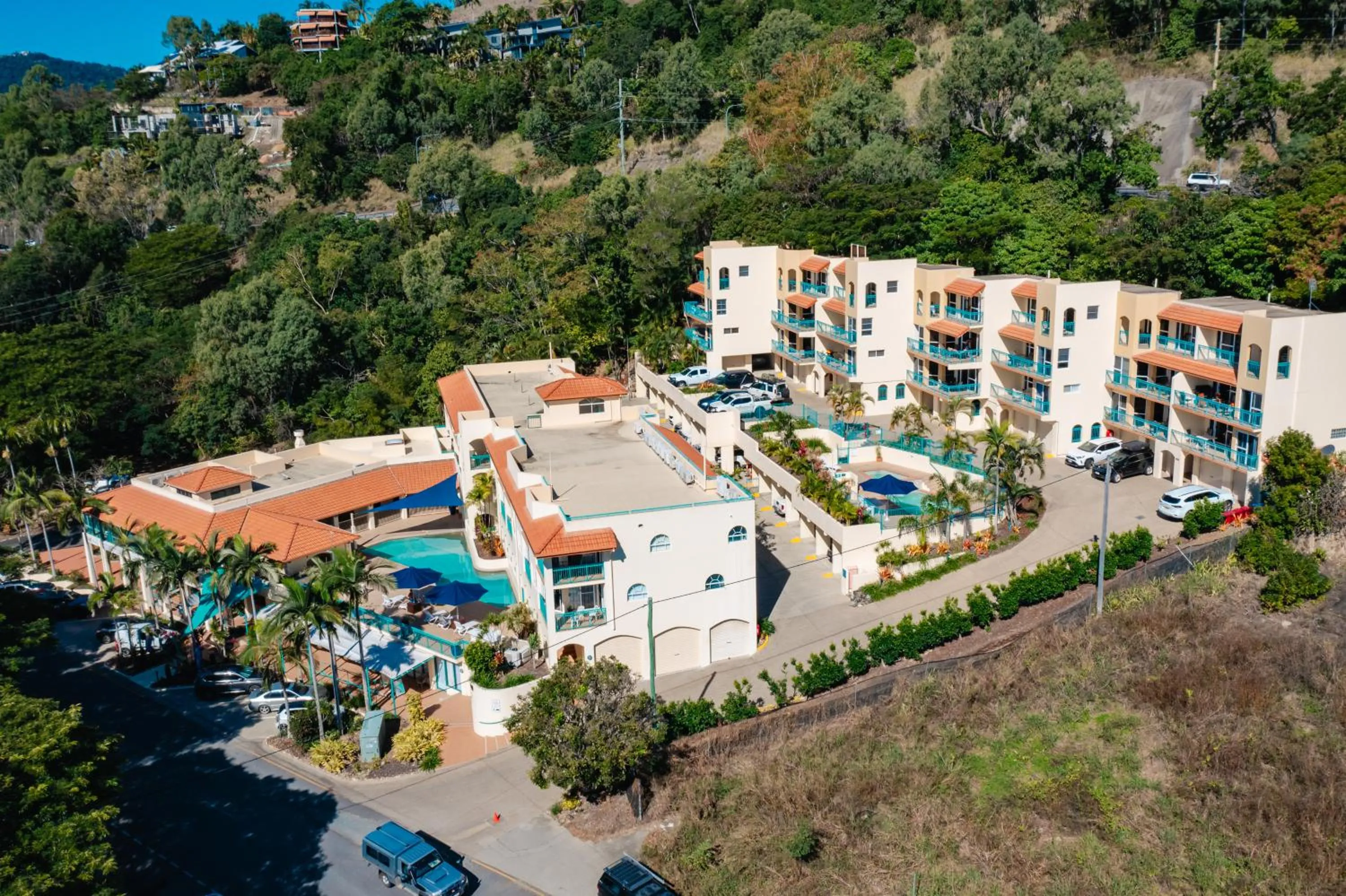 Property building in Shingley Beach Resort - Whitsundays