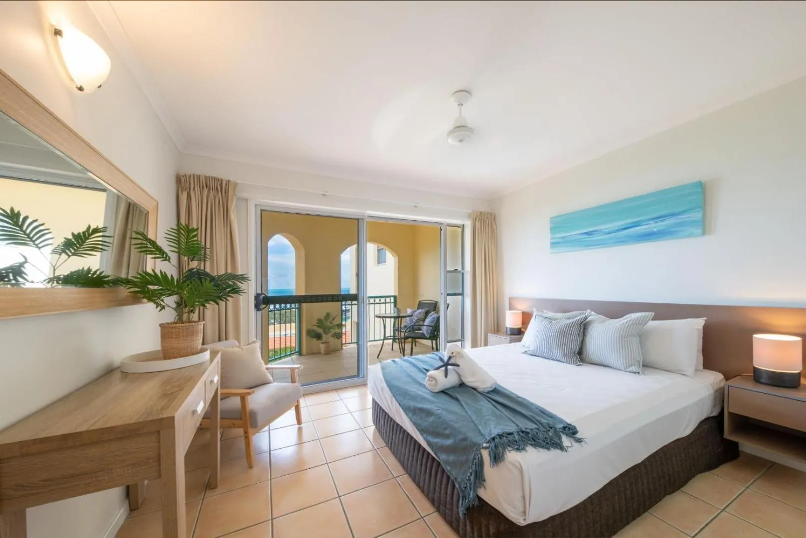 Bed in Shingley Beach Resort - Whitsundays