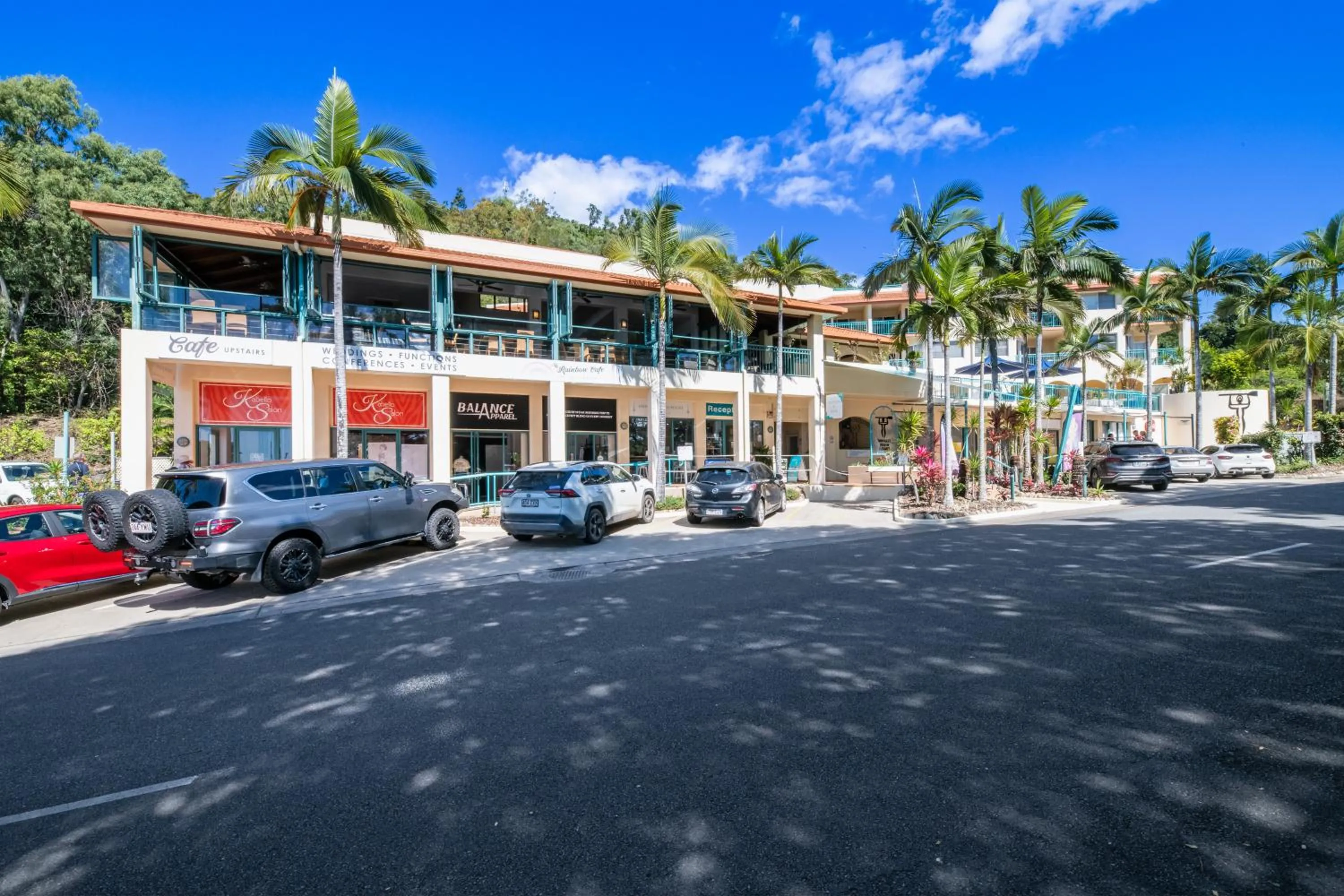 Property building in Shingley Beach Resort - Whitsundays