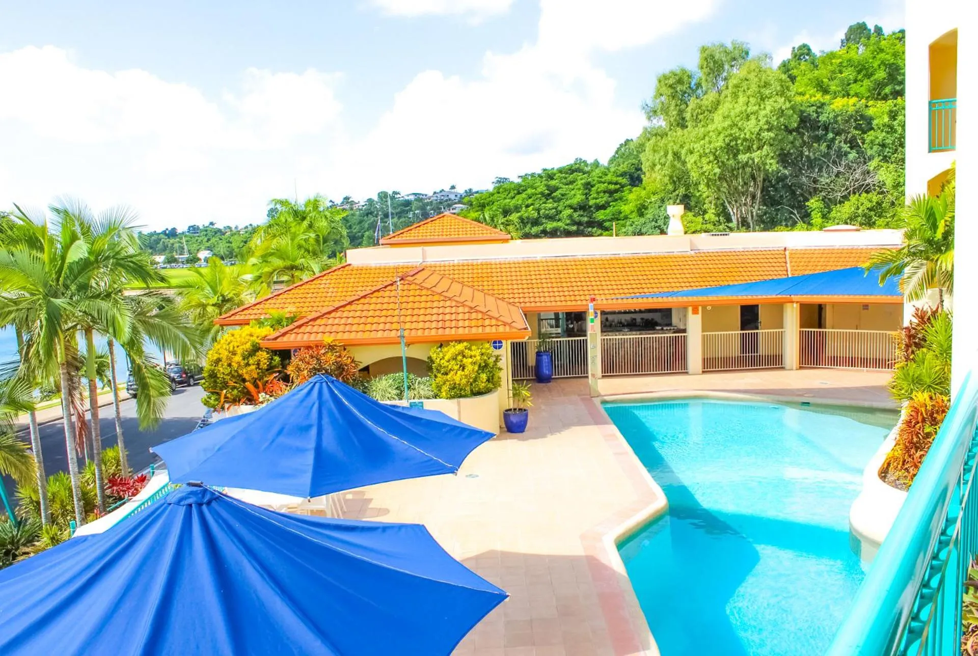 Swimming pool in Shingley Beach Resort - Whitsundays
