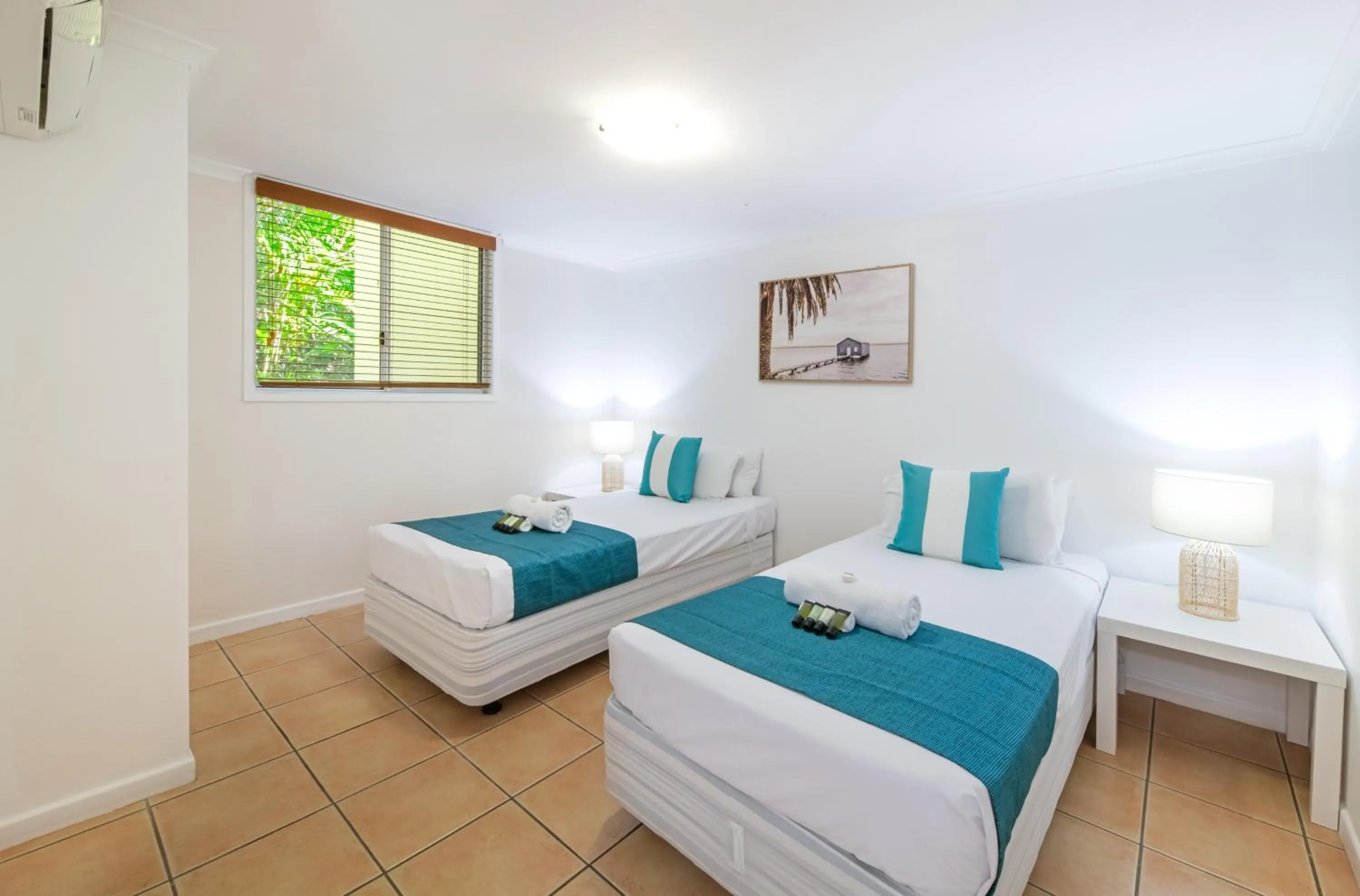 Bedroom, Bed in Shingley Beach Resort - Whitsundays