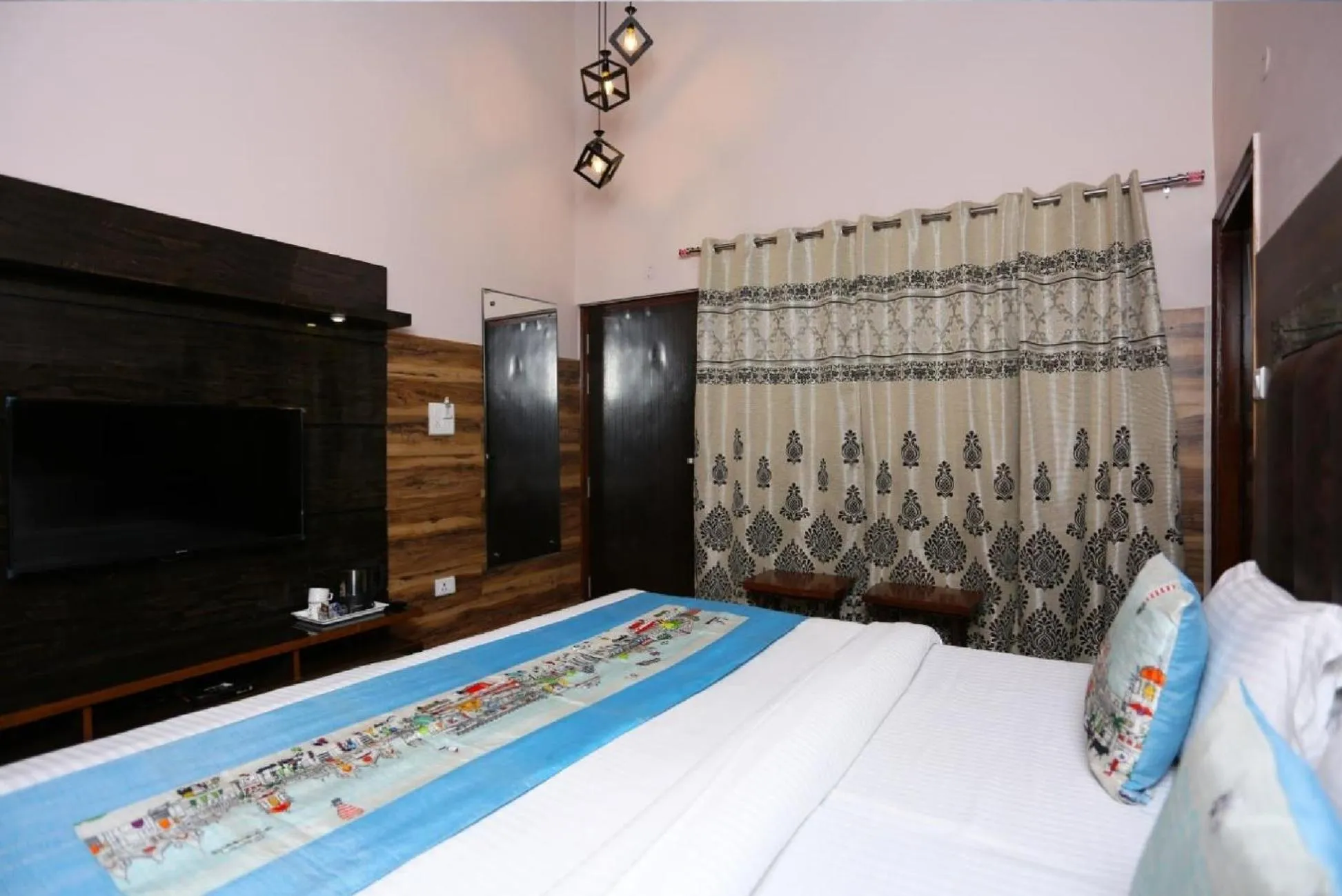 Bed in Ekam Lodge