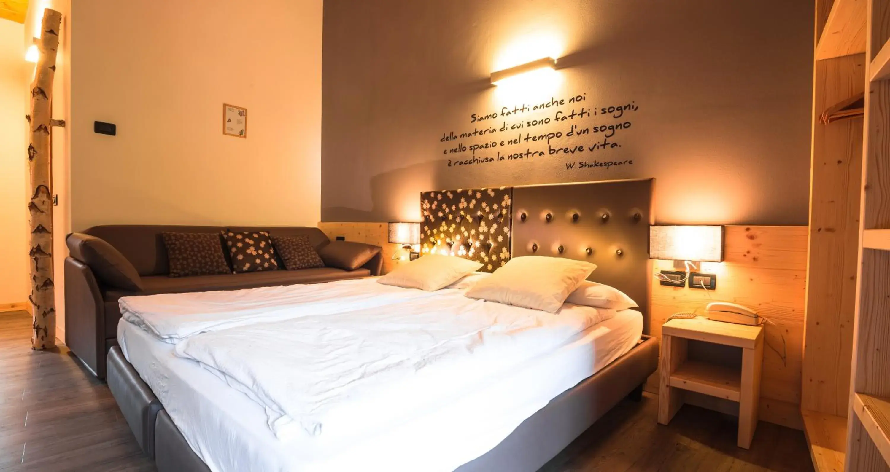 Superior Triple Room in Albergo Maggiorina Superior Triple Room in Albergo Maggiorina