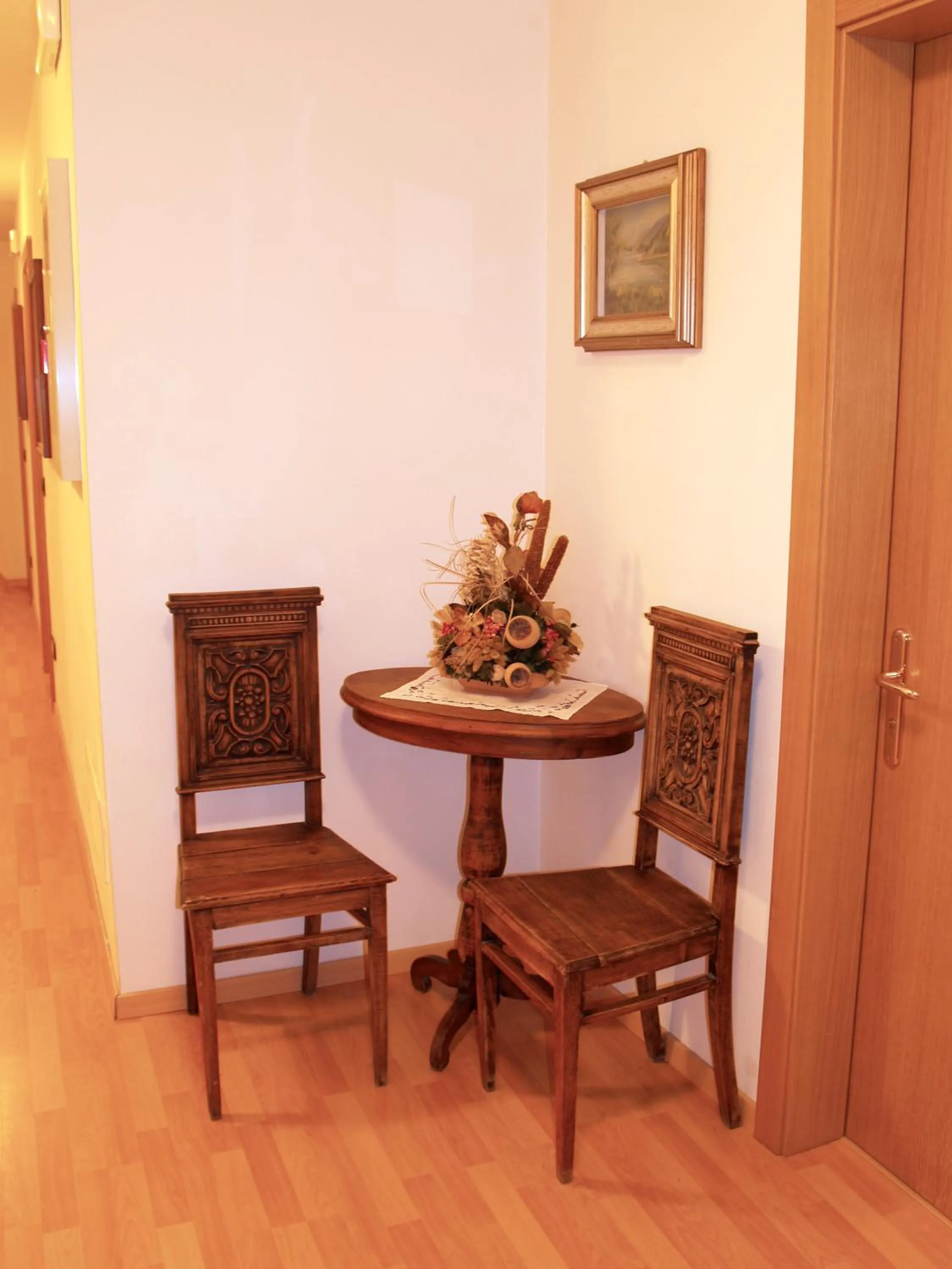 Decorative detail in Albergo Maggiorina