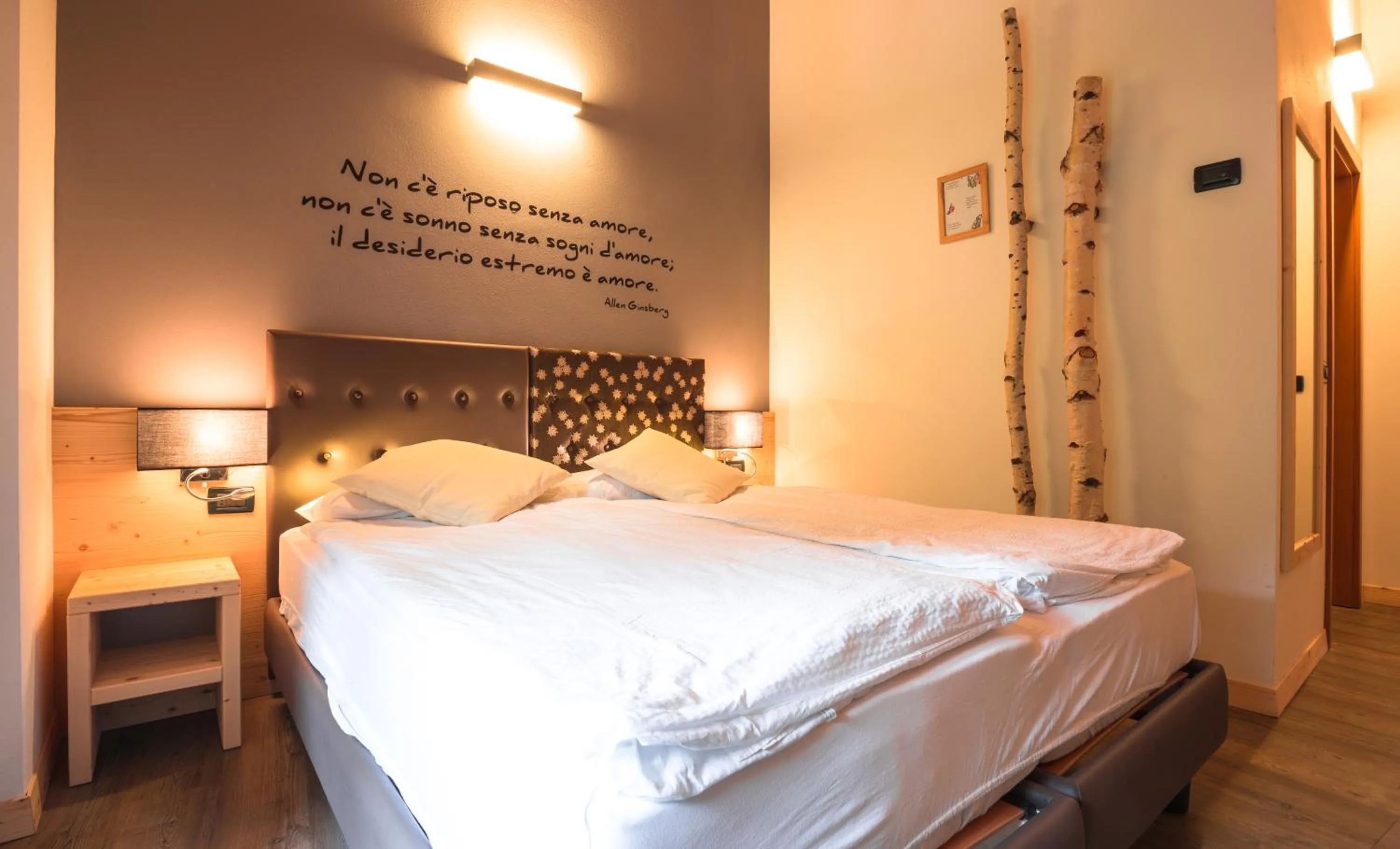 View (from property/room), Bed in Albergo Maggiorina