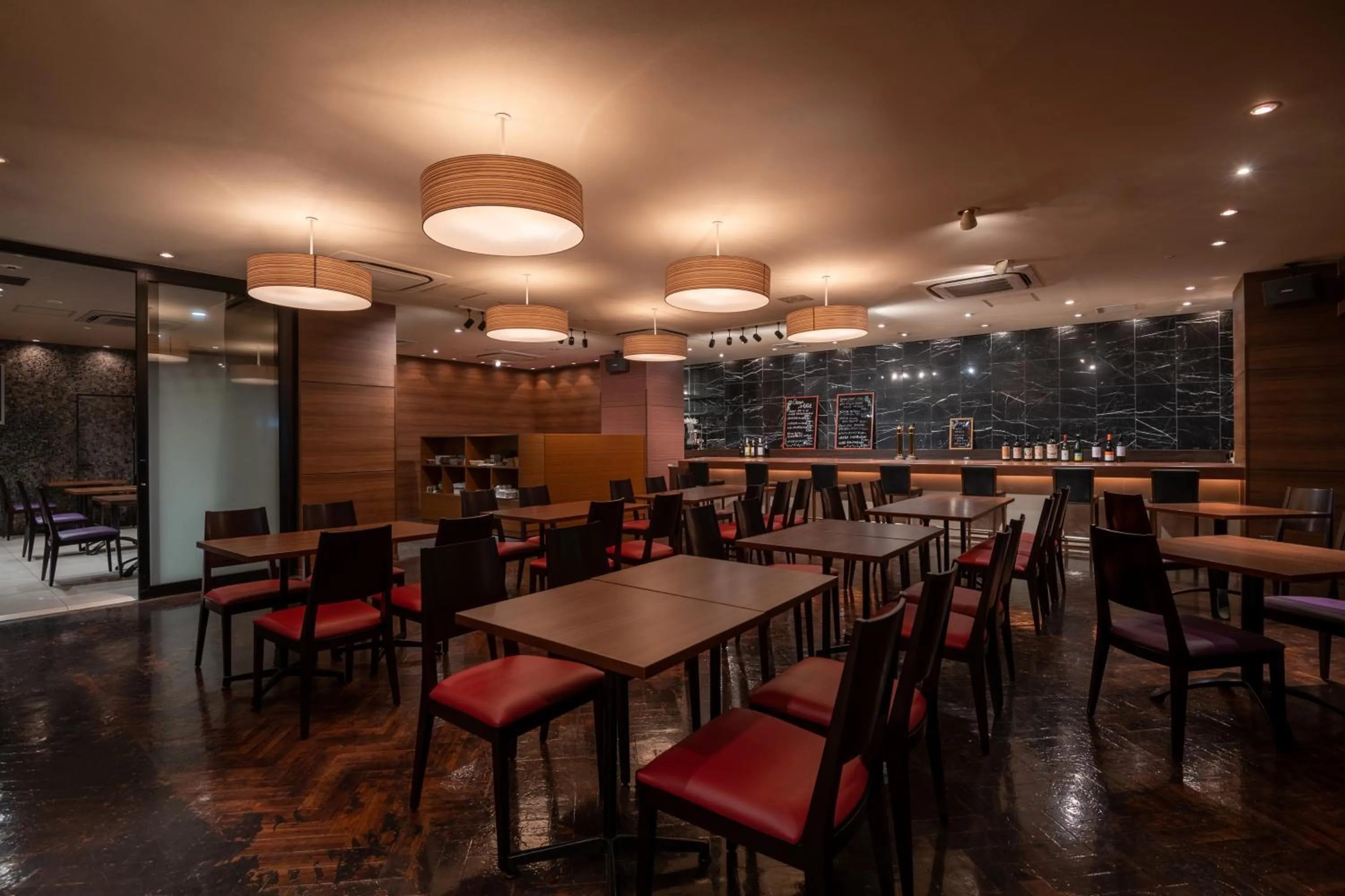 Restaurant/places to eat in HOTEL MYSTAYS Ochanomizu Conference Center