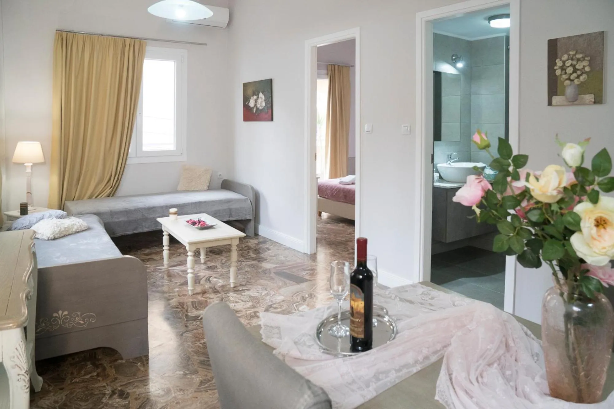 Bed in Heraklion Old Port Apartments