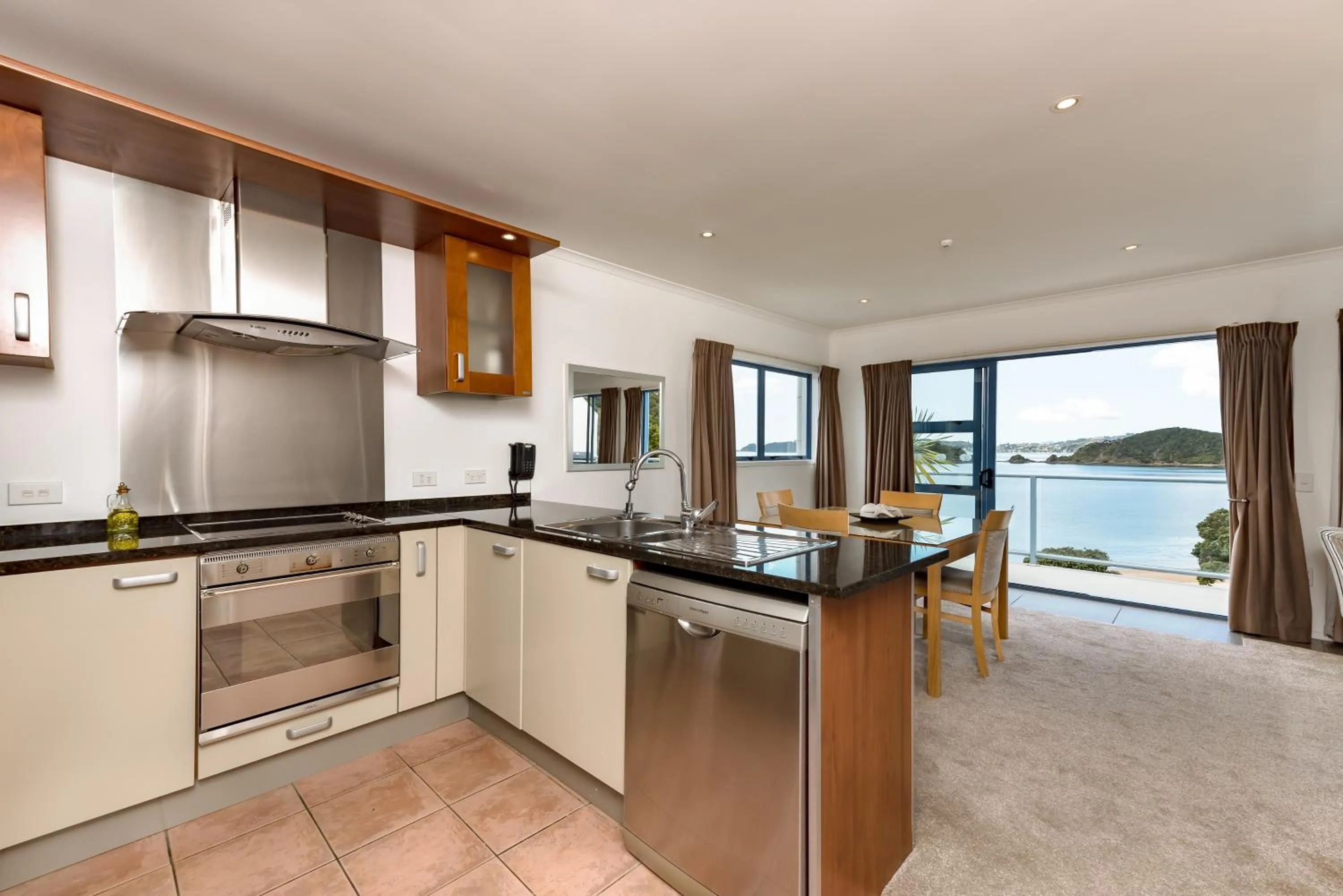 Kitchen or kitchenette in Blue Pacific Apartments