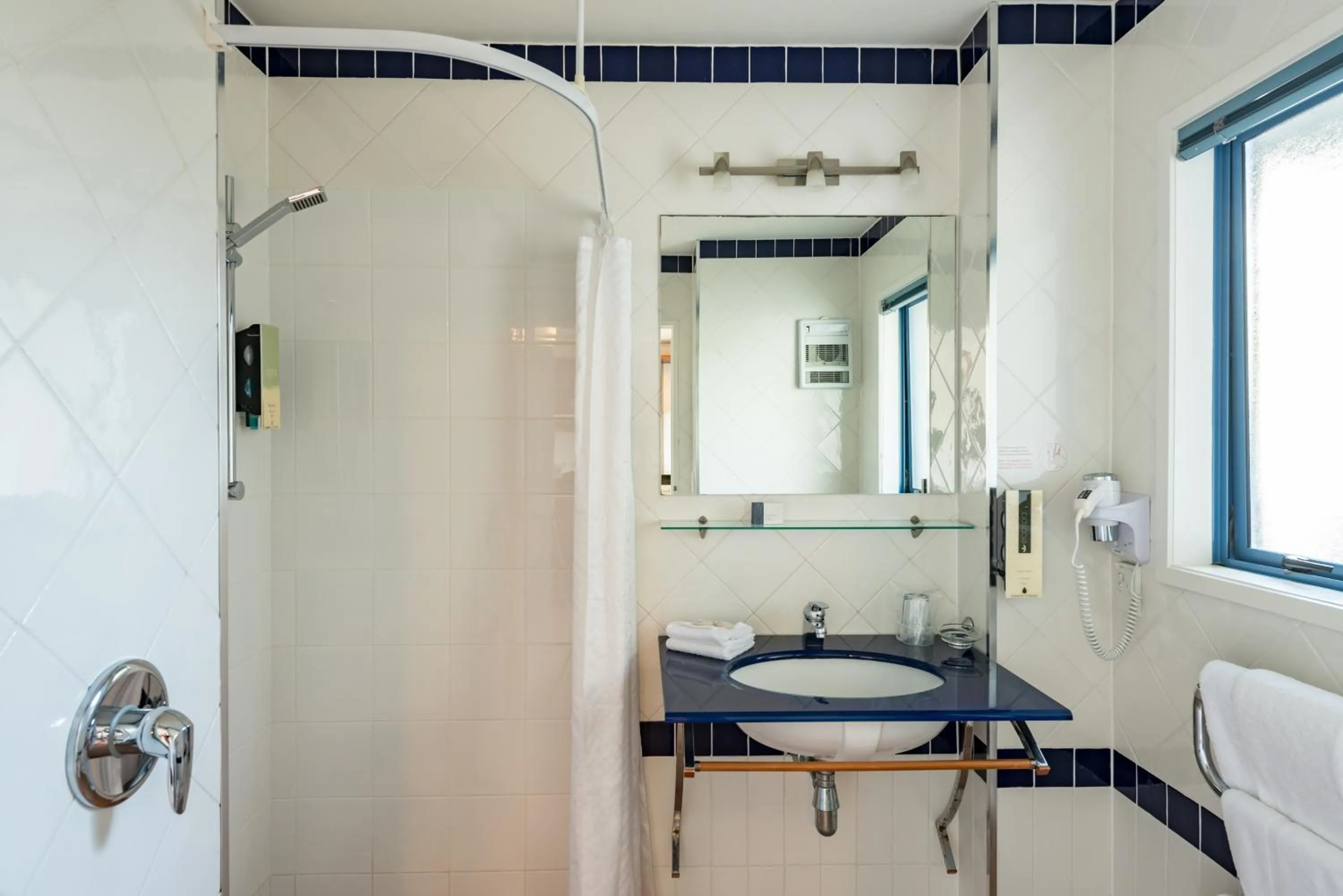 Bathroom in Blue Pacific Apartments