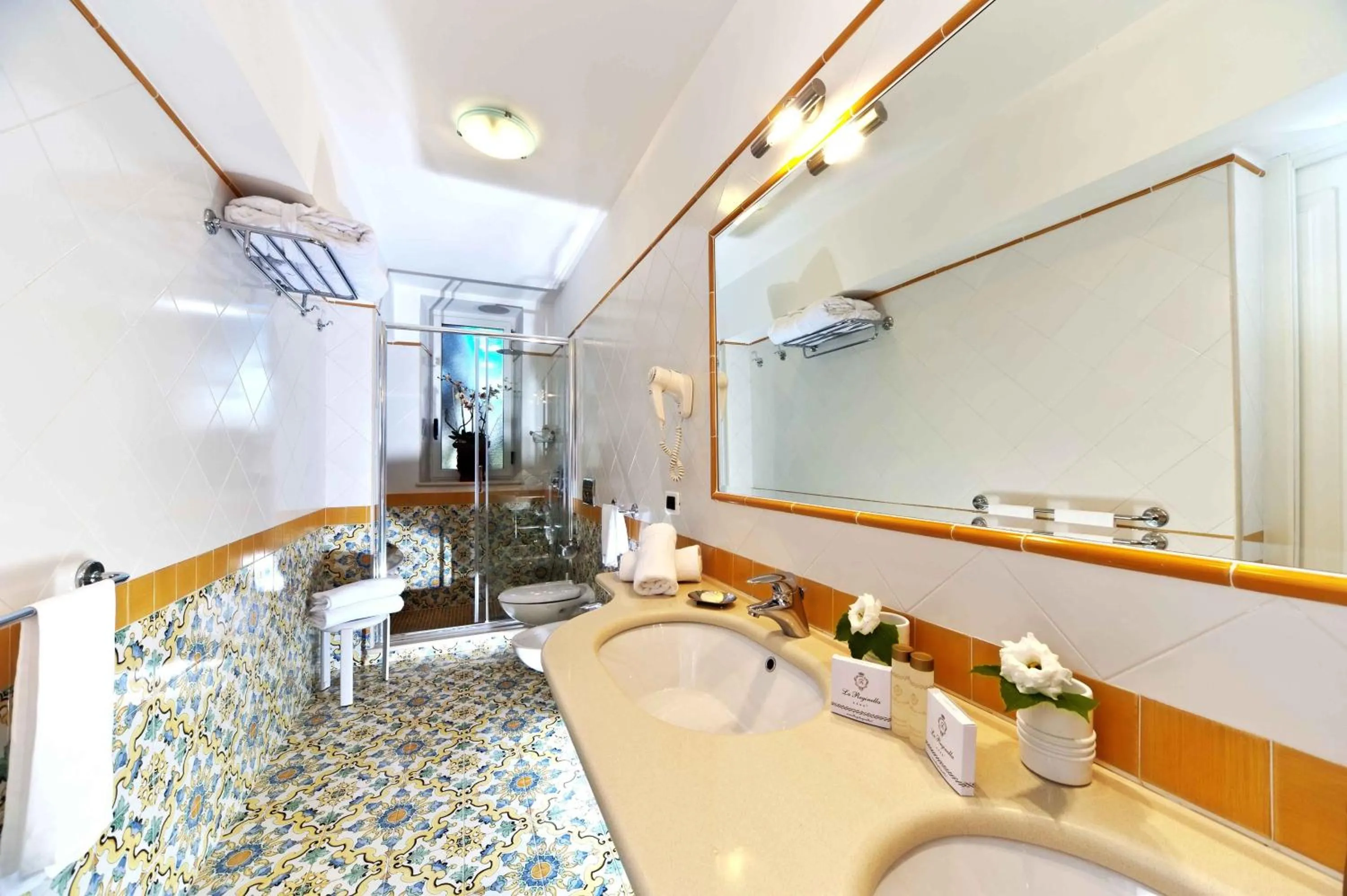 Bathroom in La Reginella Resort & Spa