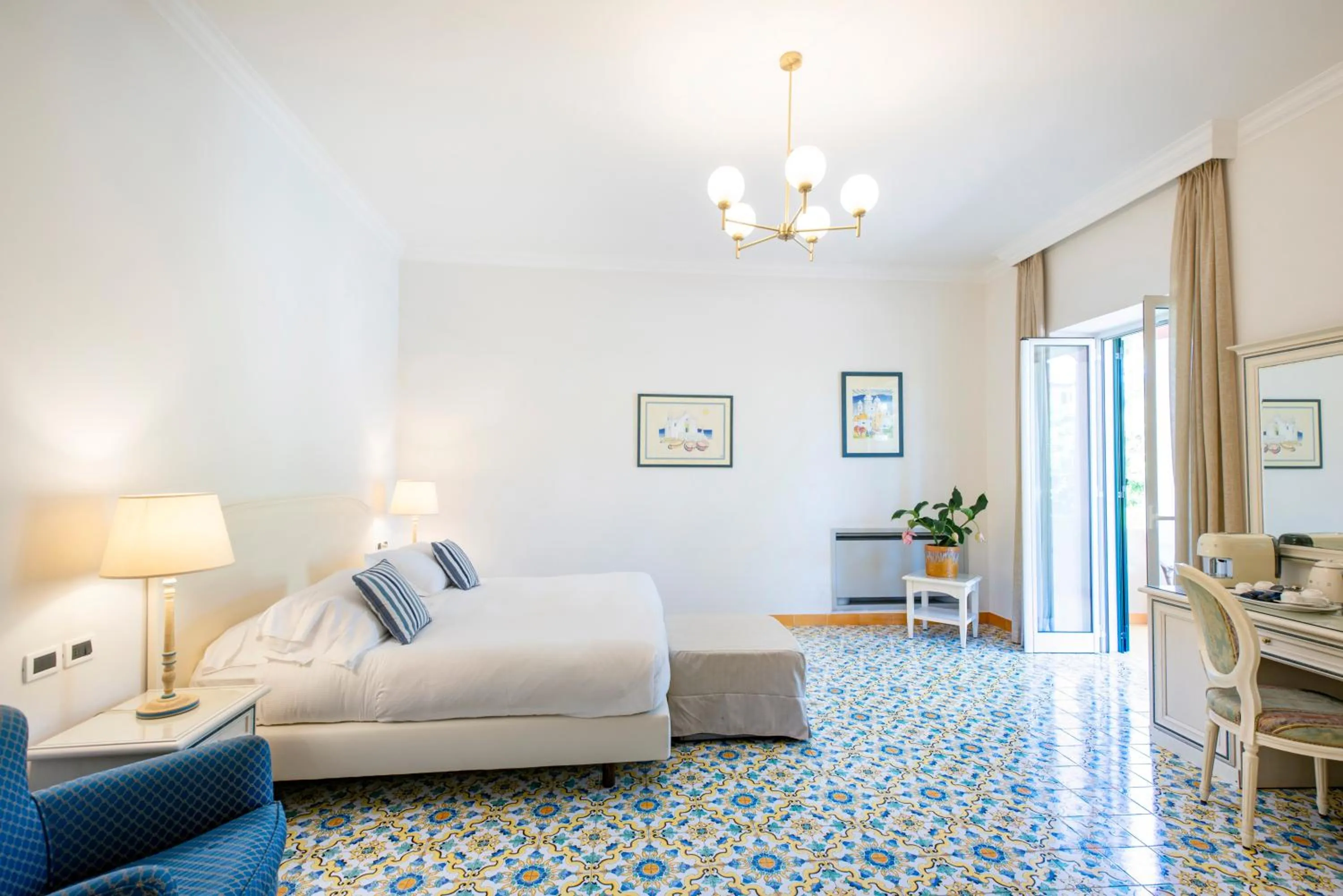 Bed in La Reginella Resort & Spa