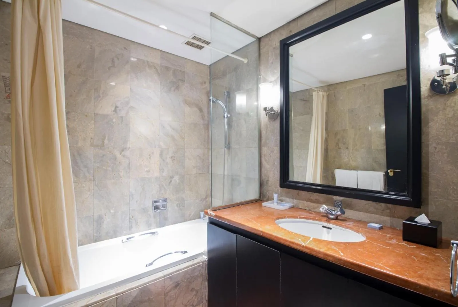 Bathroom in Oakwood Suites Kuningan Jakarta