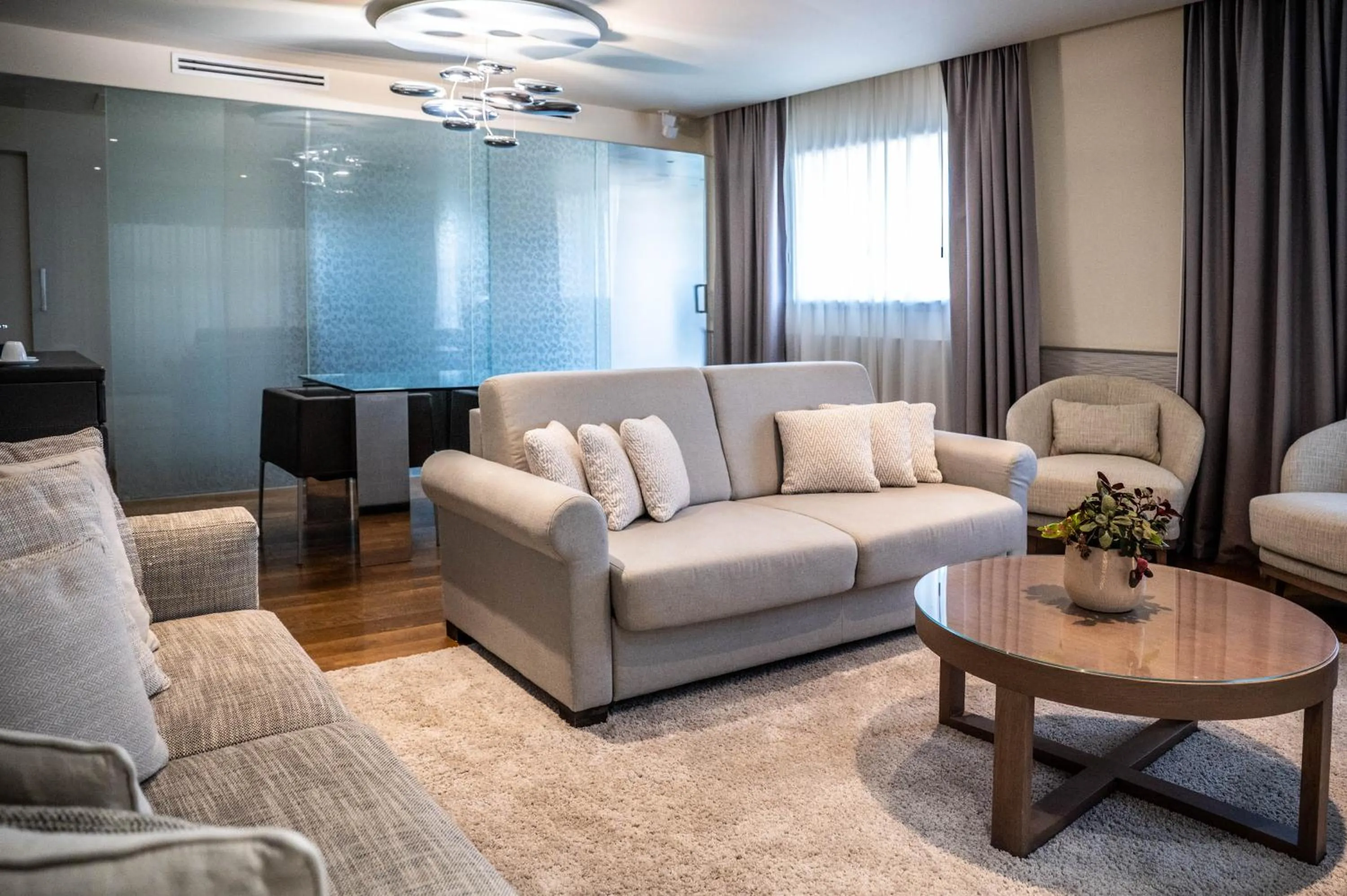 Bedroom in L'Hôtel & Spa du Castellet