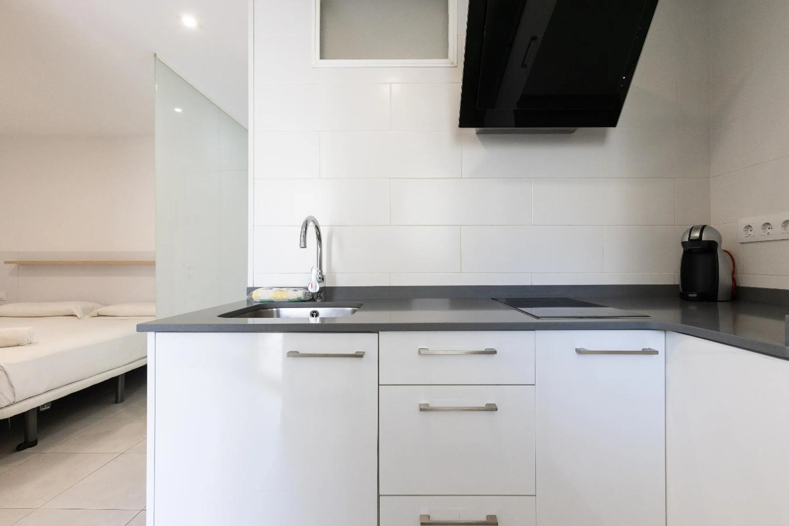 Kitchen or kitchenette, Bed in Rentalmar Aries Plus