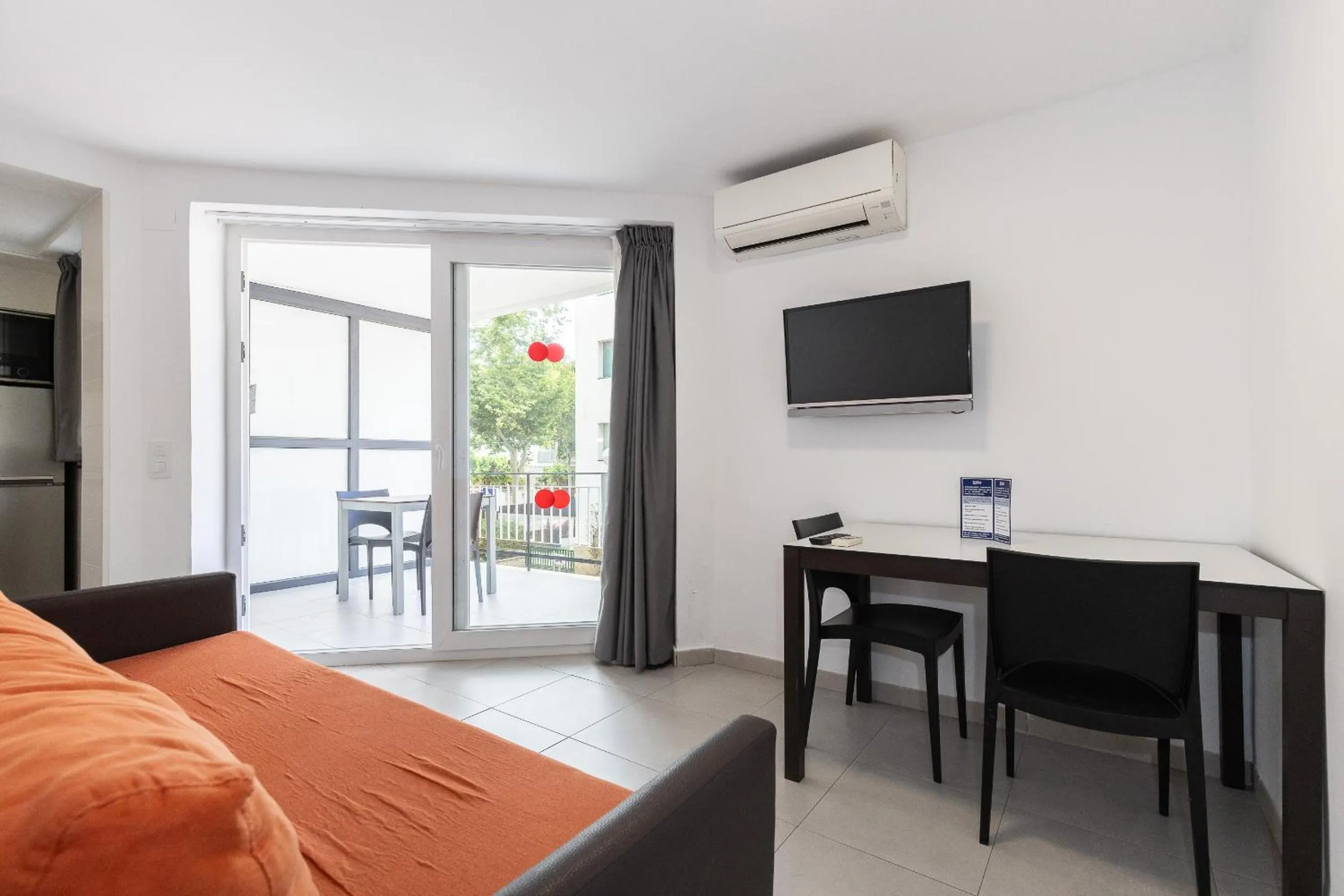 TV and multimedia in Rentalmar Aries Plus