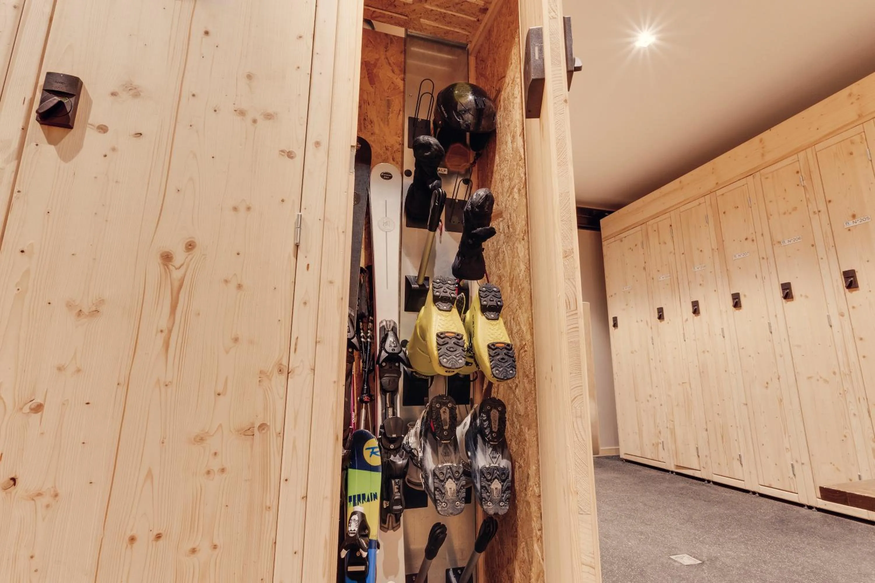 Skiing in Hôtel Avancher