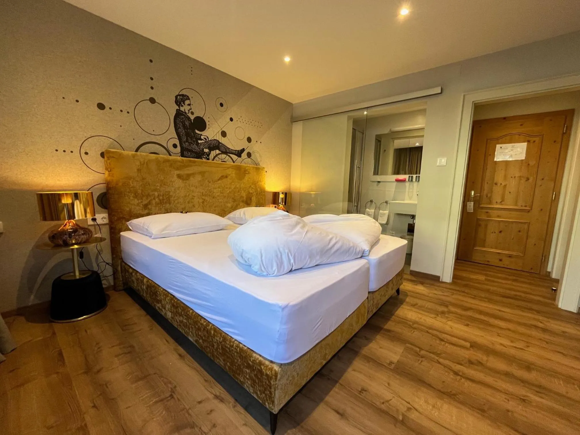 Bed in Landhotel Lindenhof