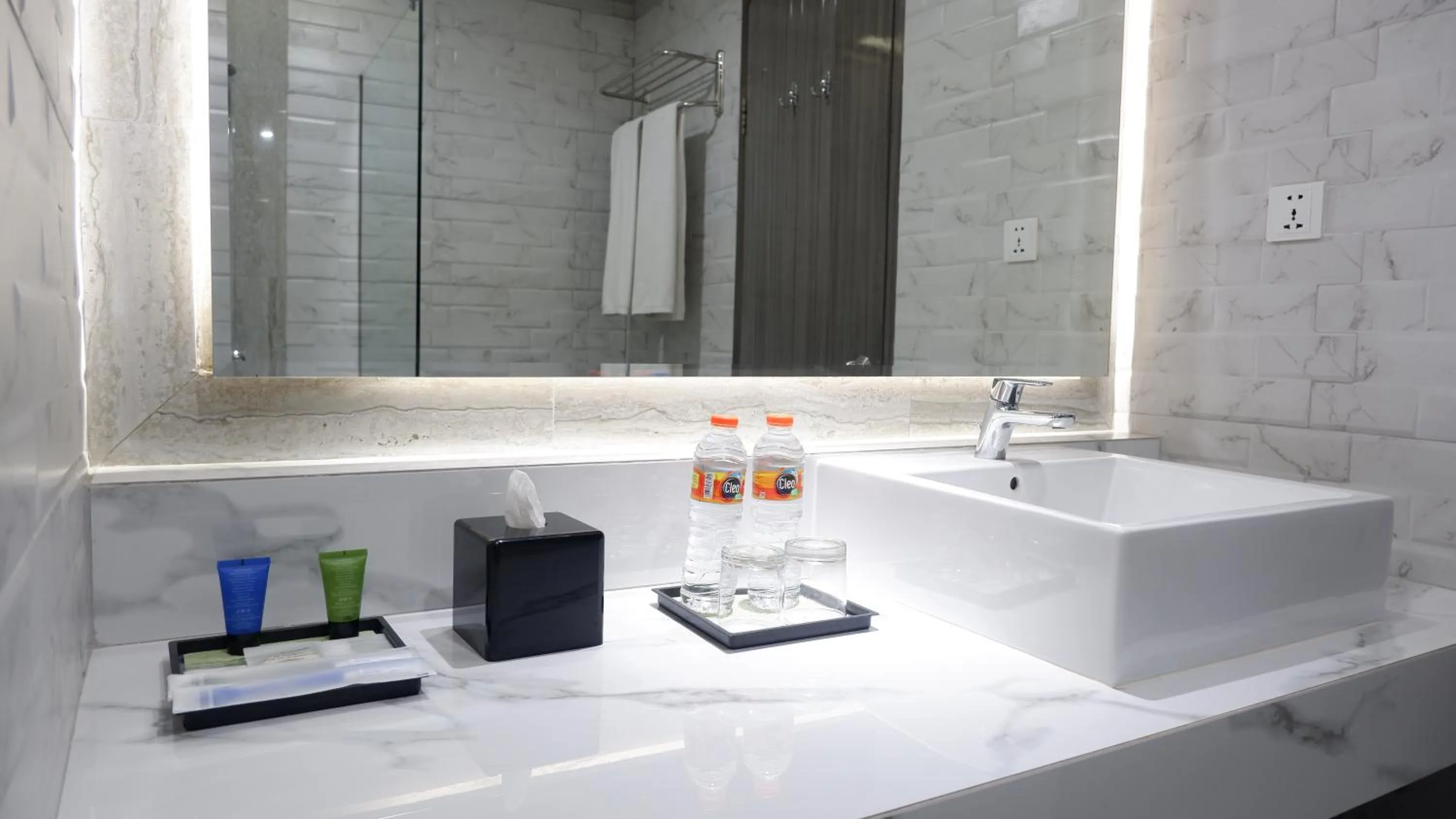 Bathroom in Royal Palm Hotel & Conference Center Cengkareng