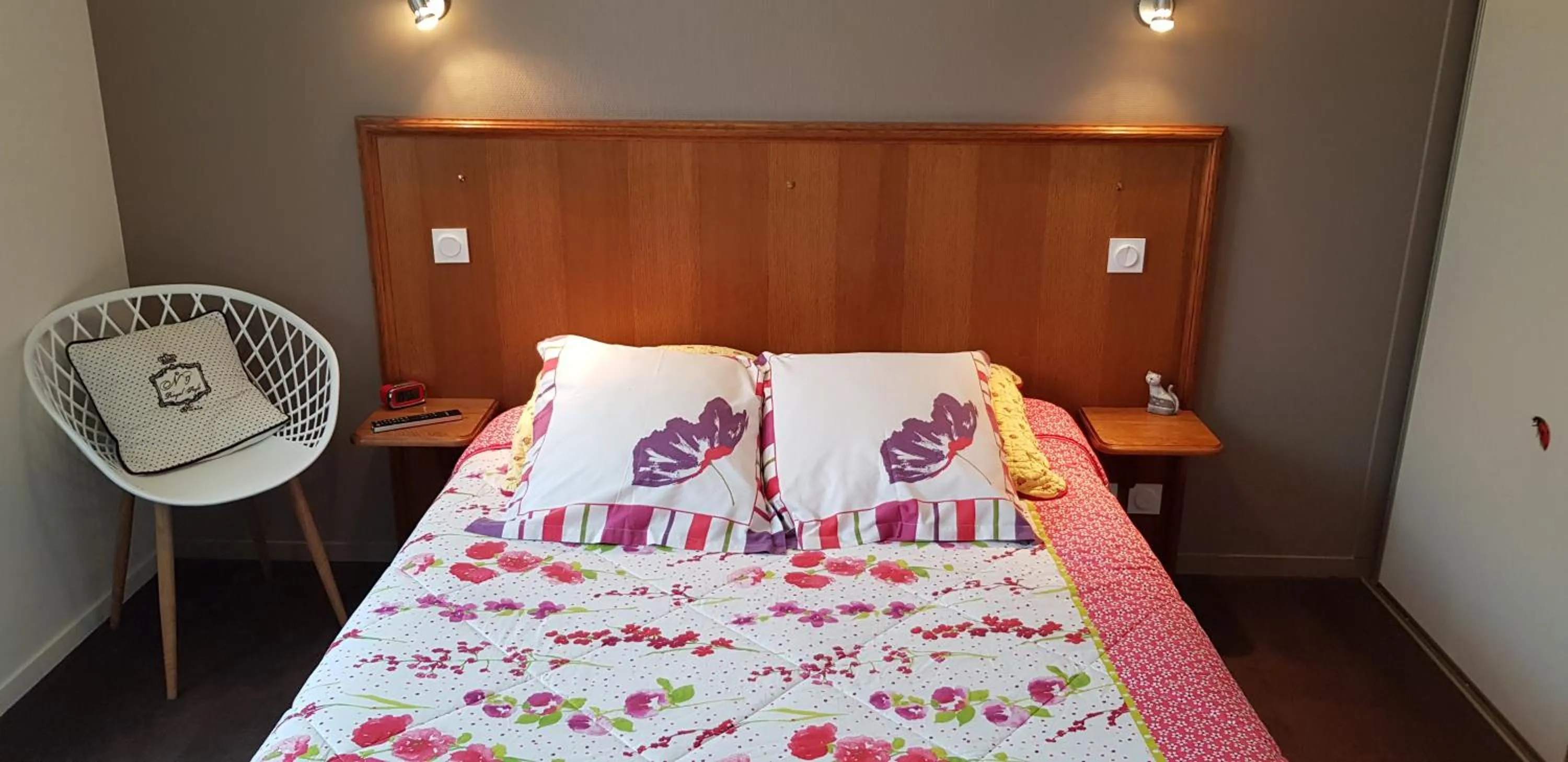 Photo of the whole room in Au Bosquet Fleuri