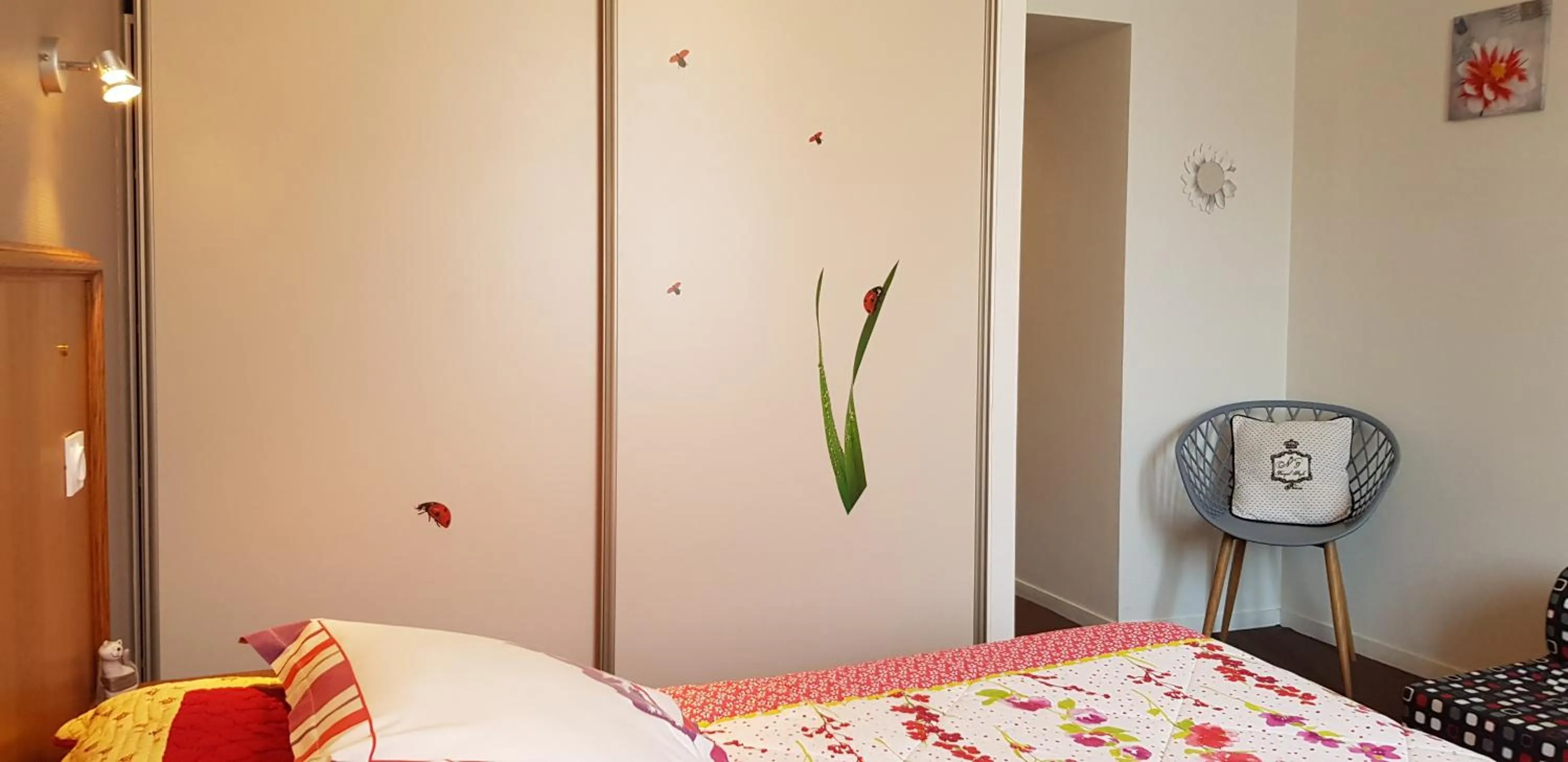 Photo of the whole room in Au Bosquet Fleuri