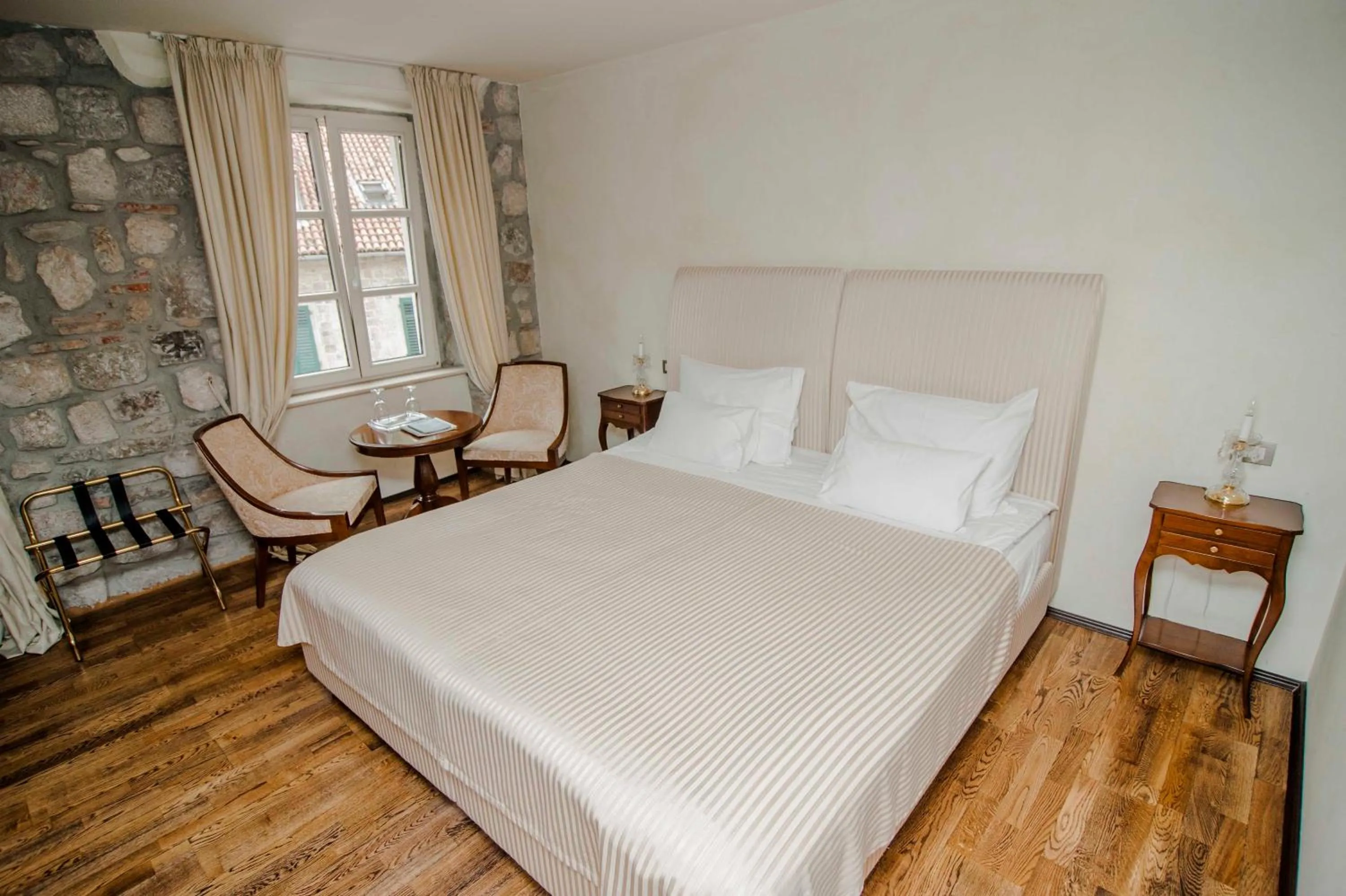 Bed in Boutique Hotel Astoria