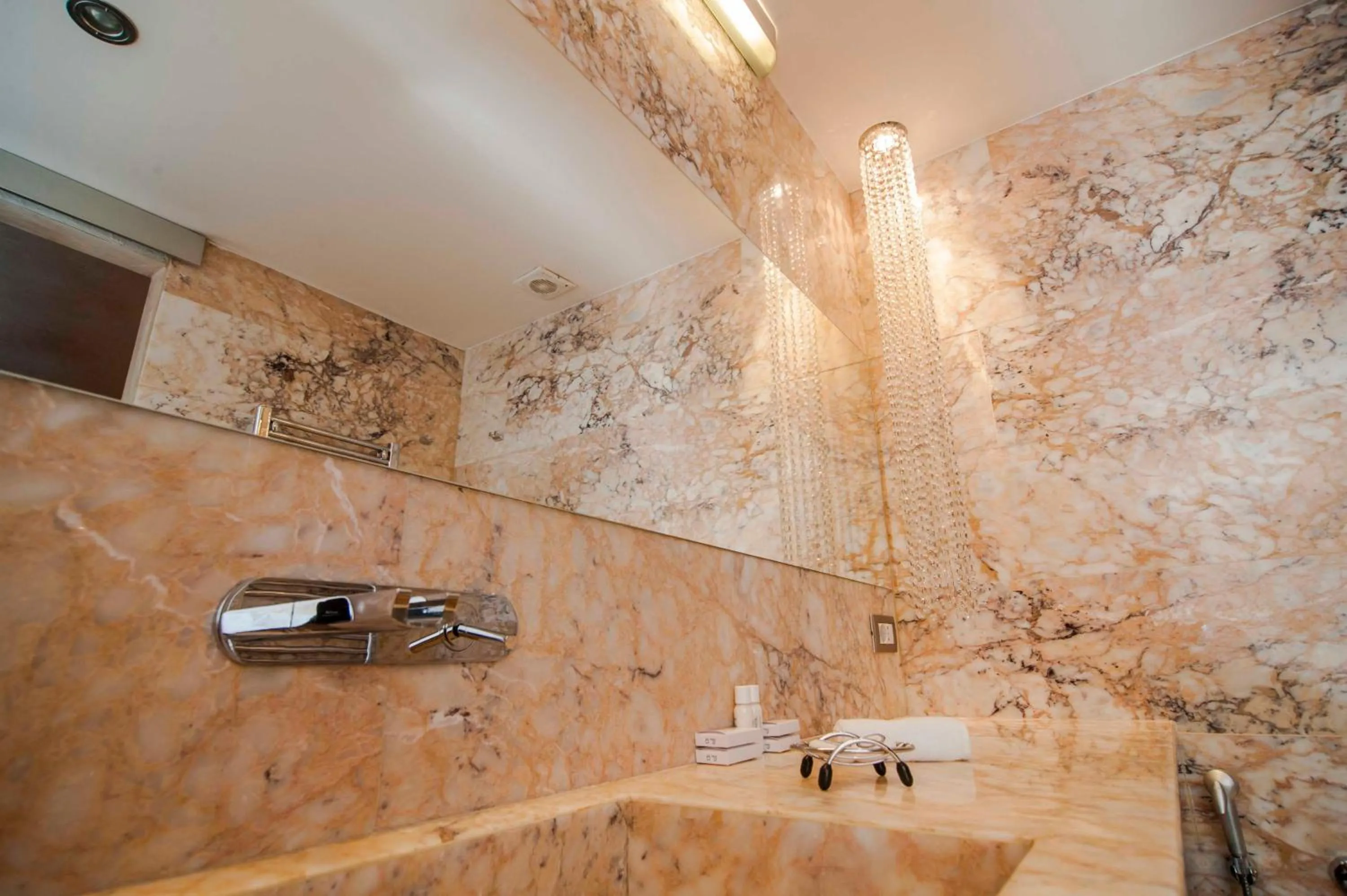 Bathroom in Boutique Hotel Astoria