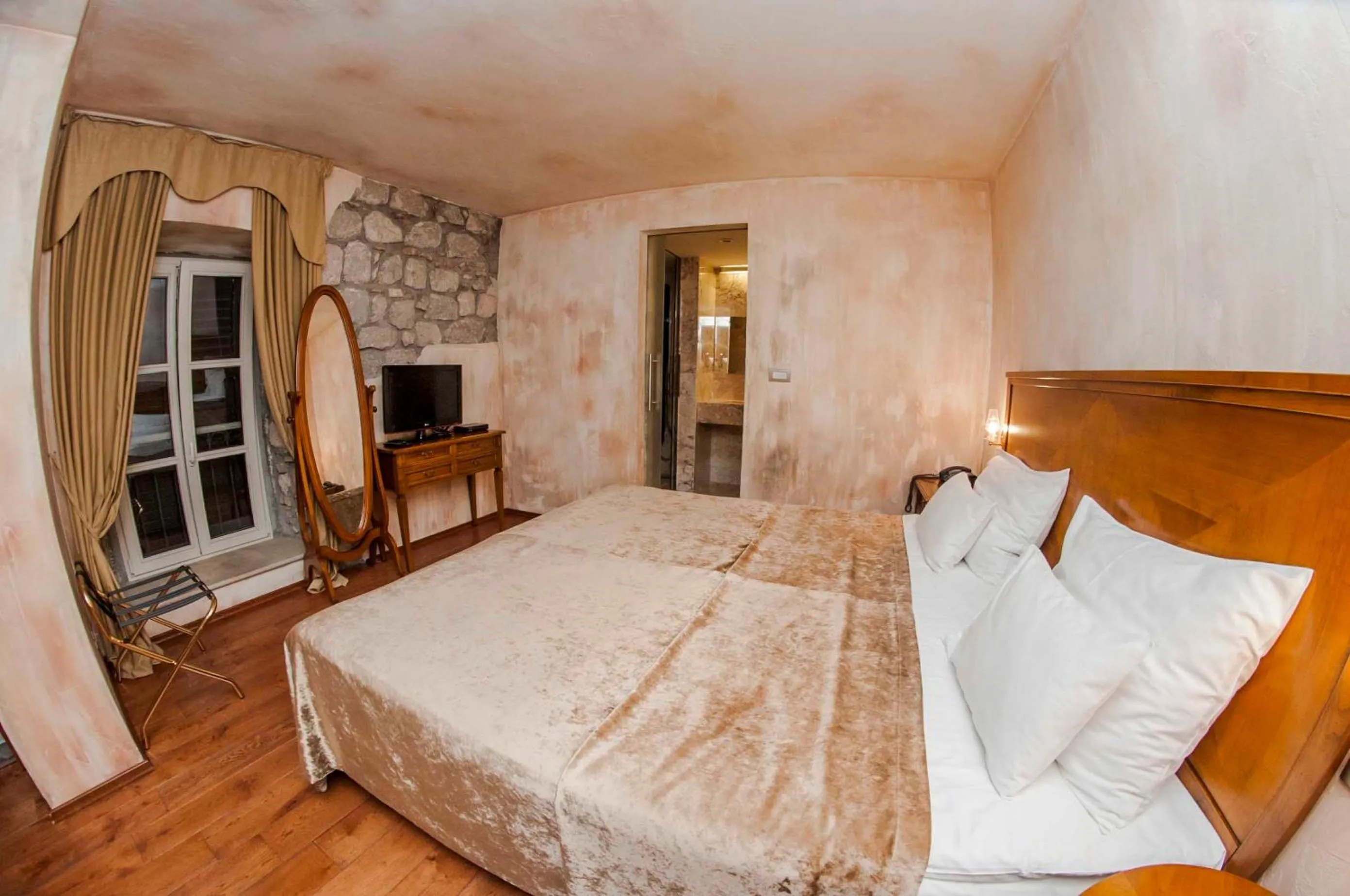 Bed in Boutique Hotel Astoria