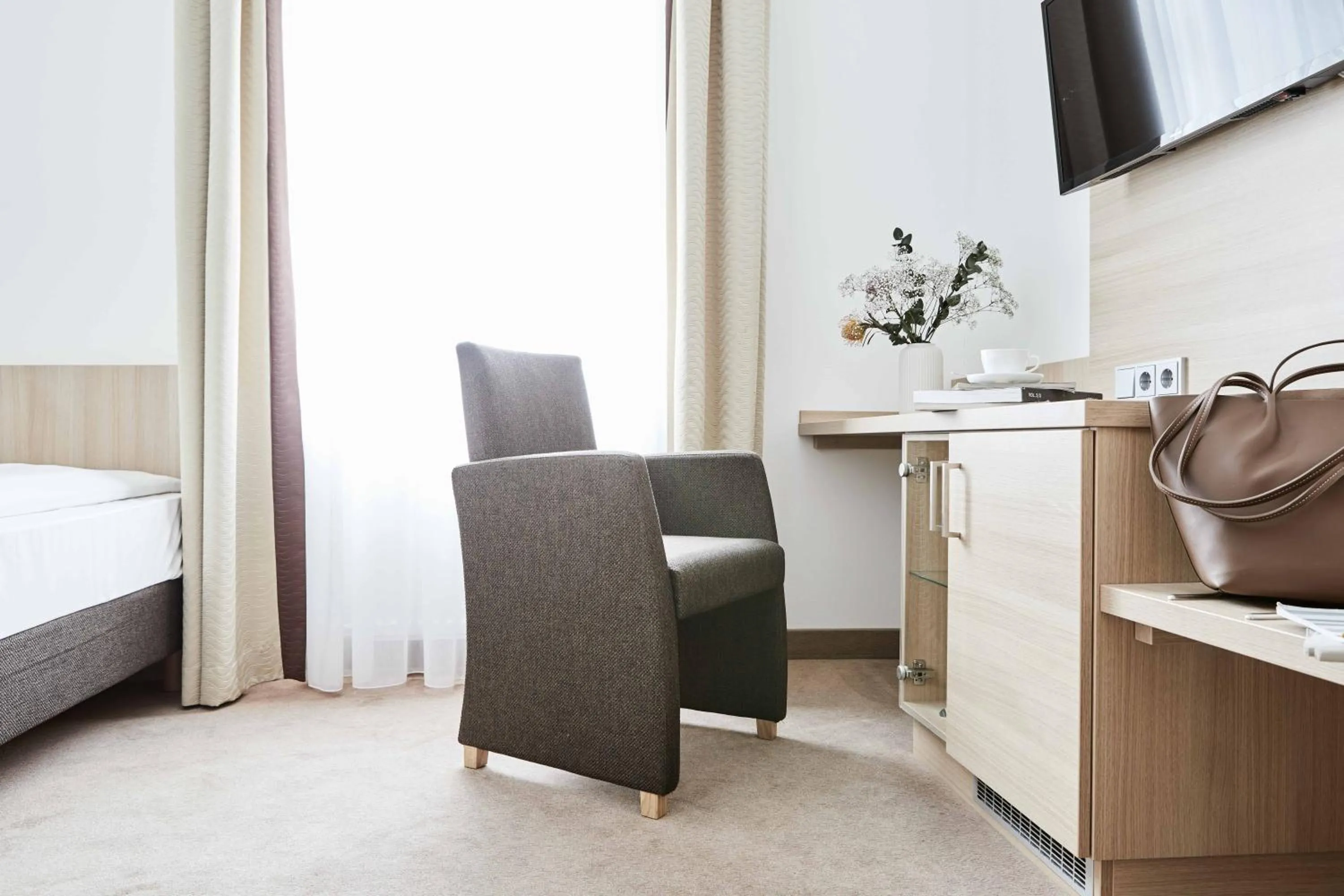 Photo of the whole room, Bed in Hotel Binzer Hof