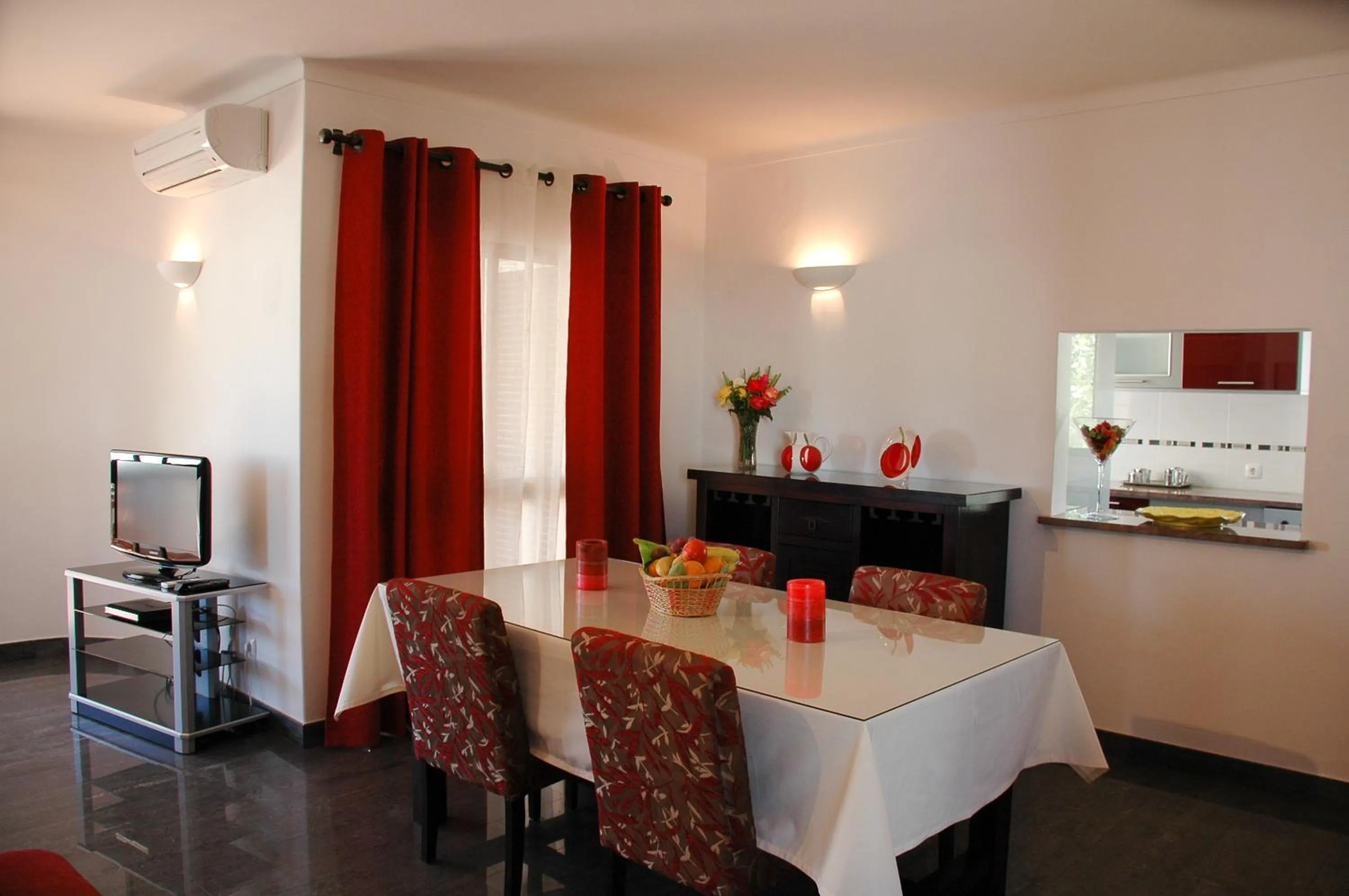 Dining area in Turiquintas