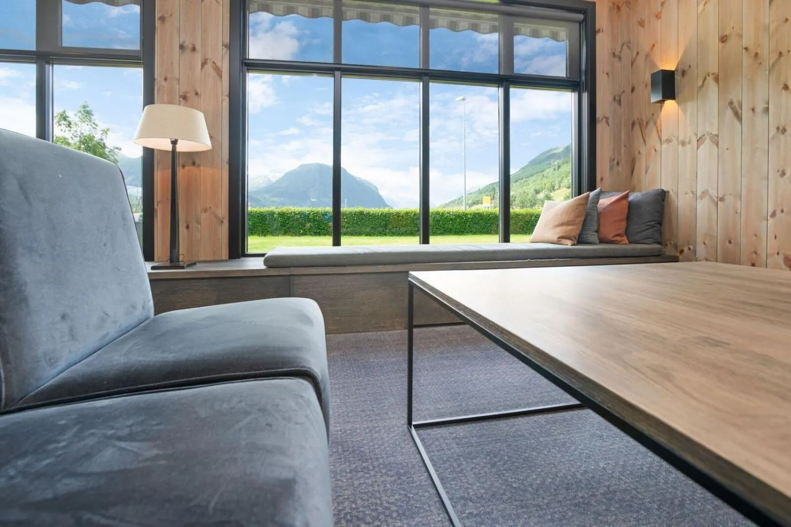 Seating area in Grand Hotel Skei - Unike Hoteller