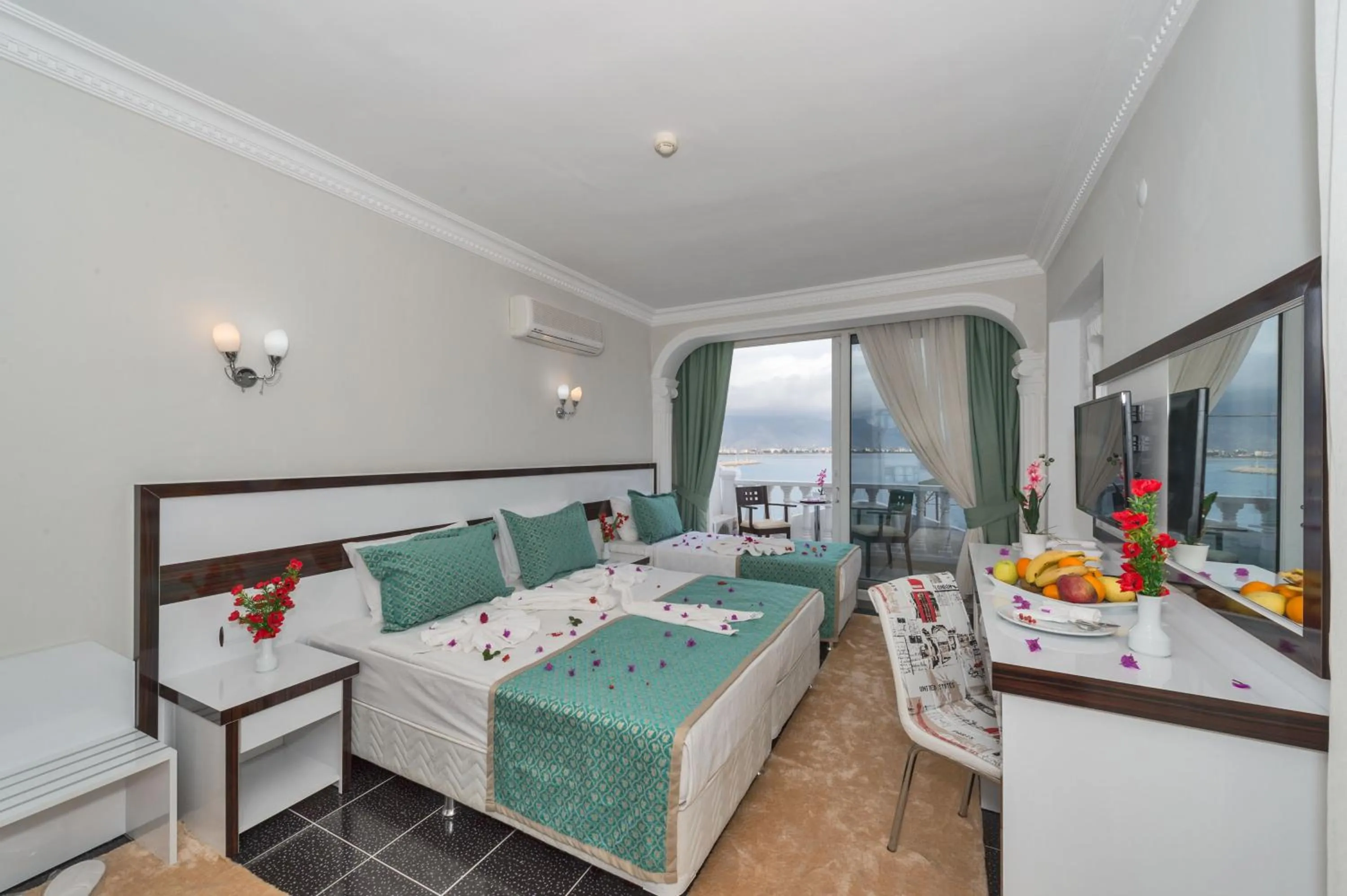 Photo of the whole room, Bed in Otel Carpe Diem Gold