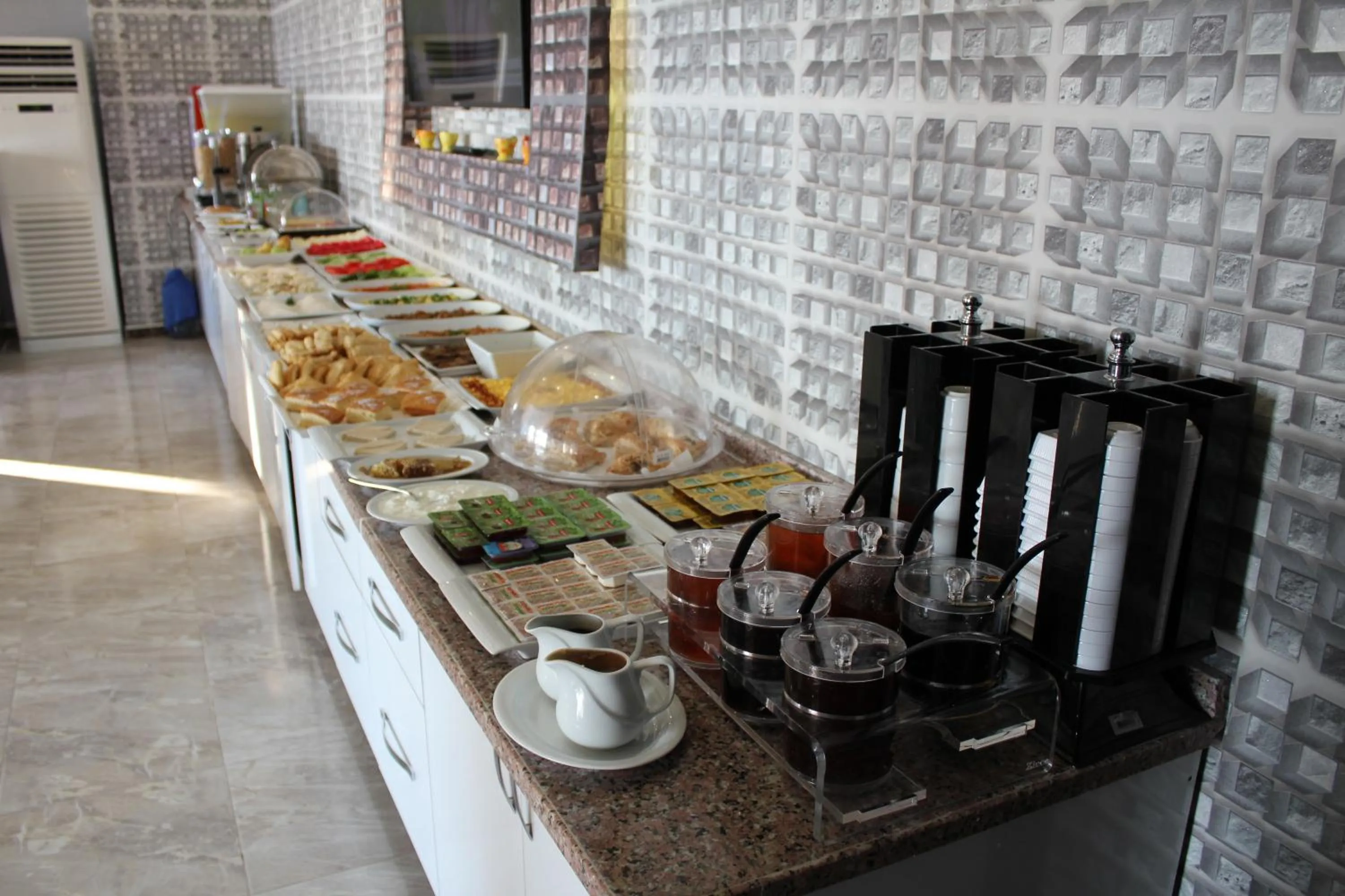 Buffet breakfast in Otel Carpe Diem Gold