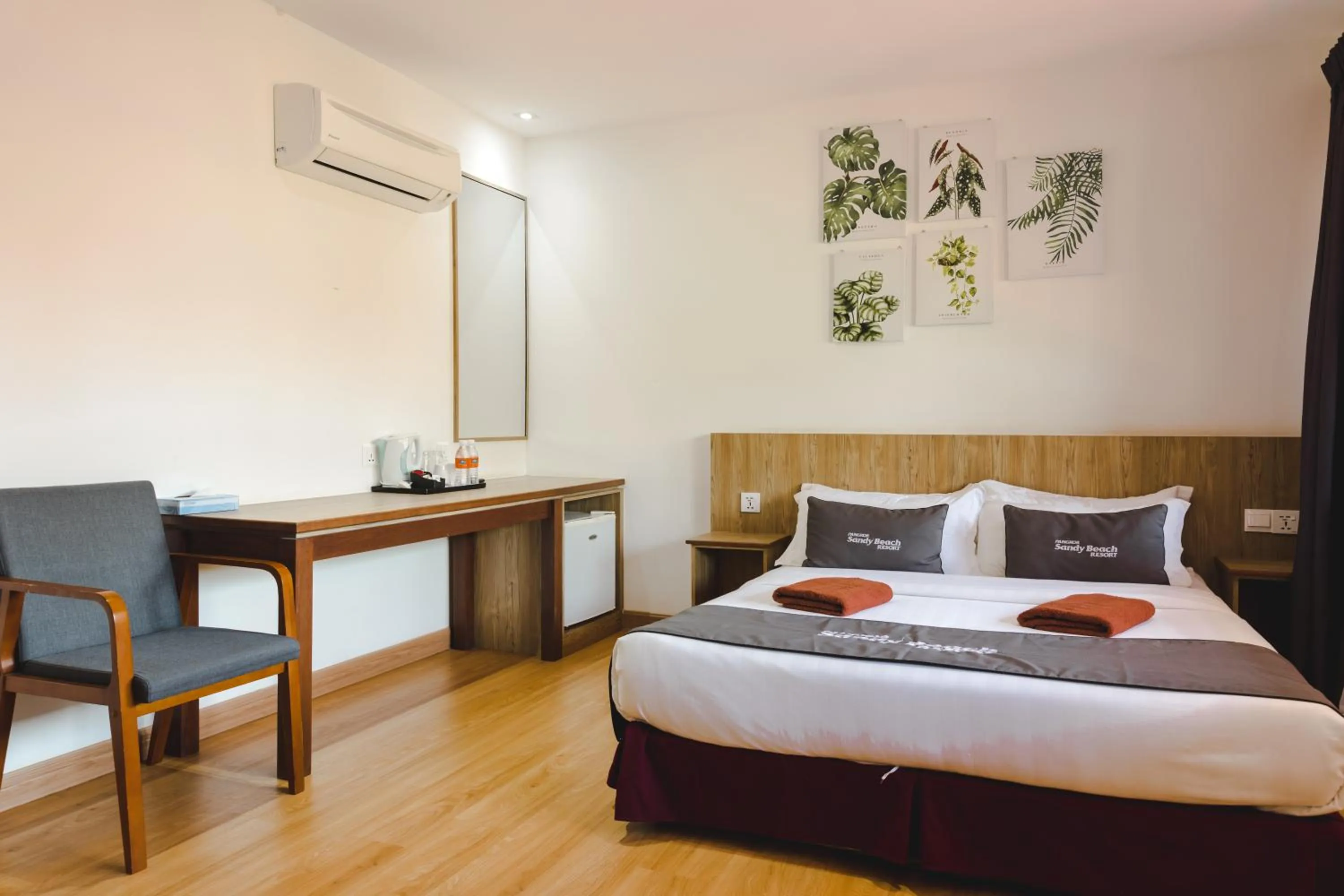 Coffee/tea facilities, Bed in Pangkor Sandy Beach Resort