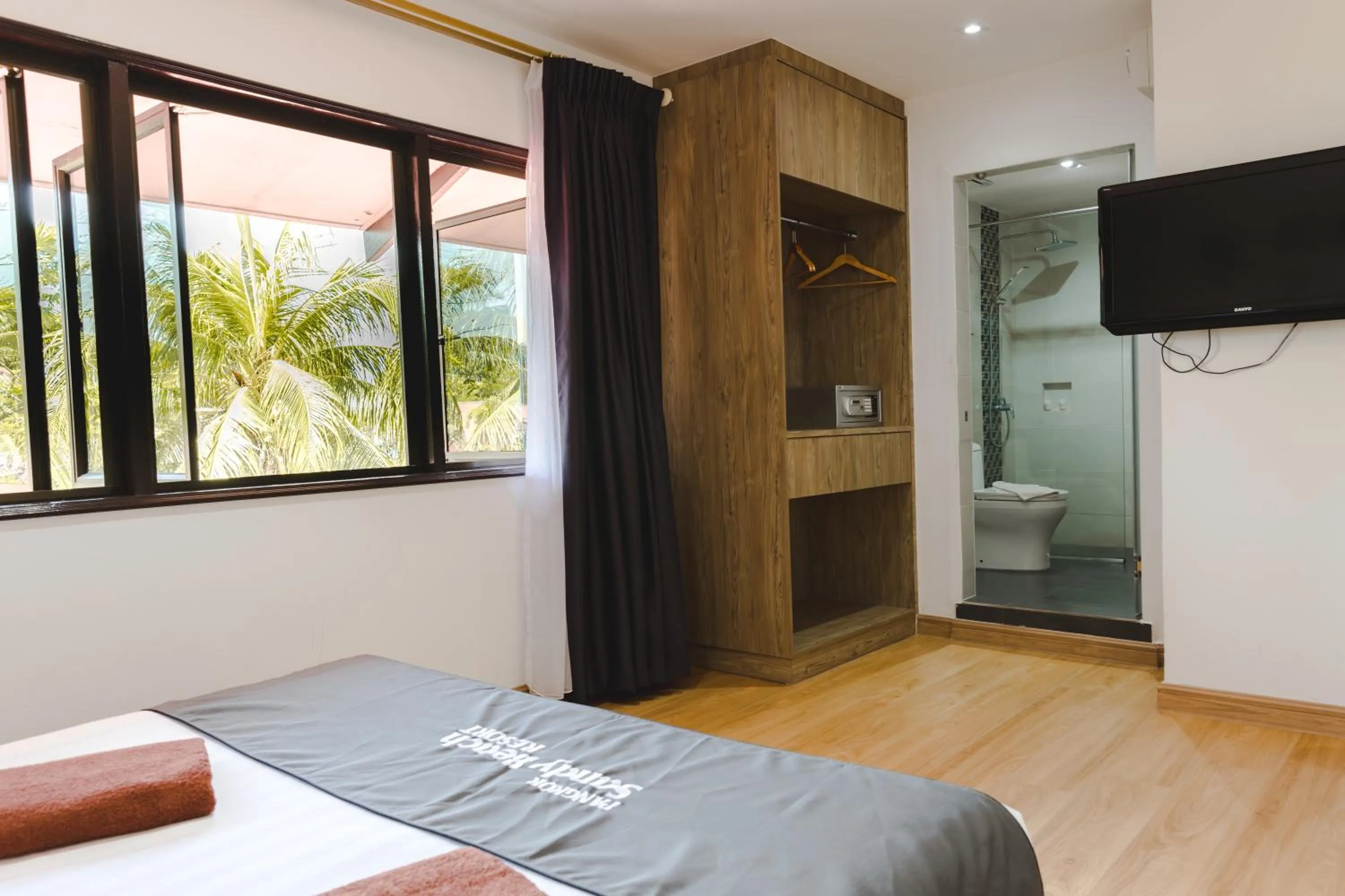 Bathroom, Bed in Pangkor Sandy Beach Resort