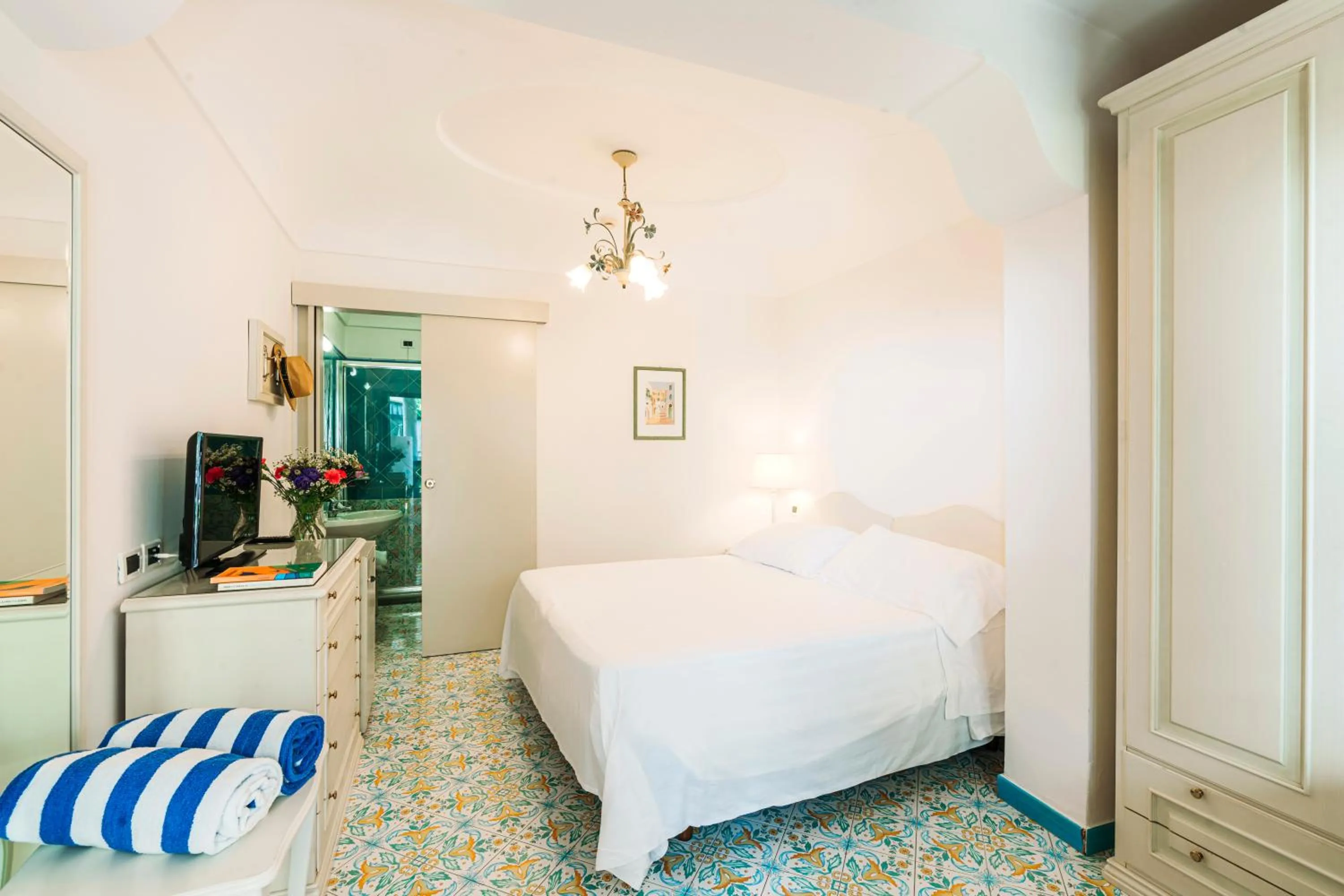 Photo of the whole room, Bed in Hotel San Lorenzo Thermal Spa