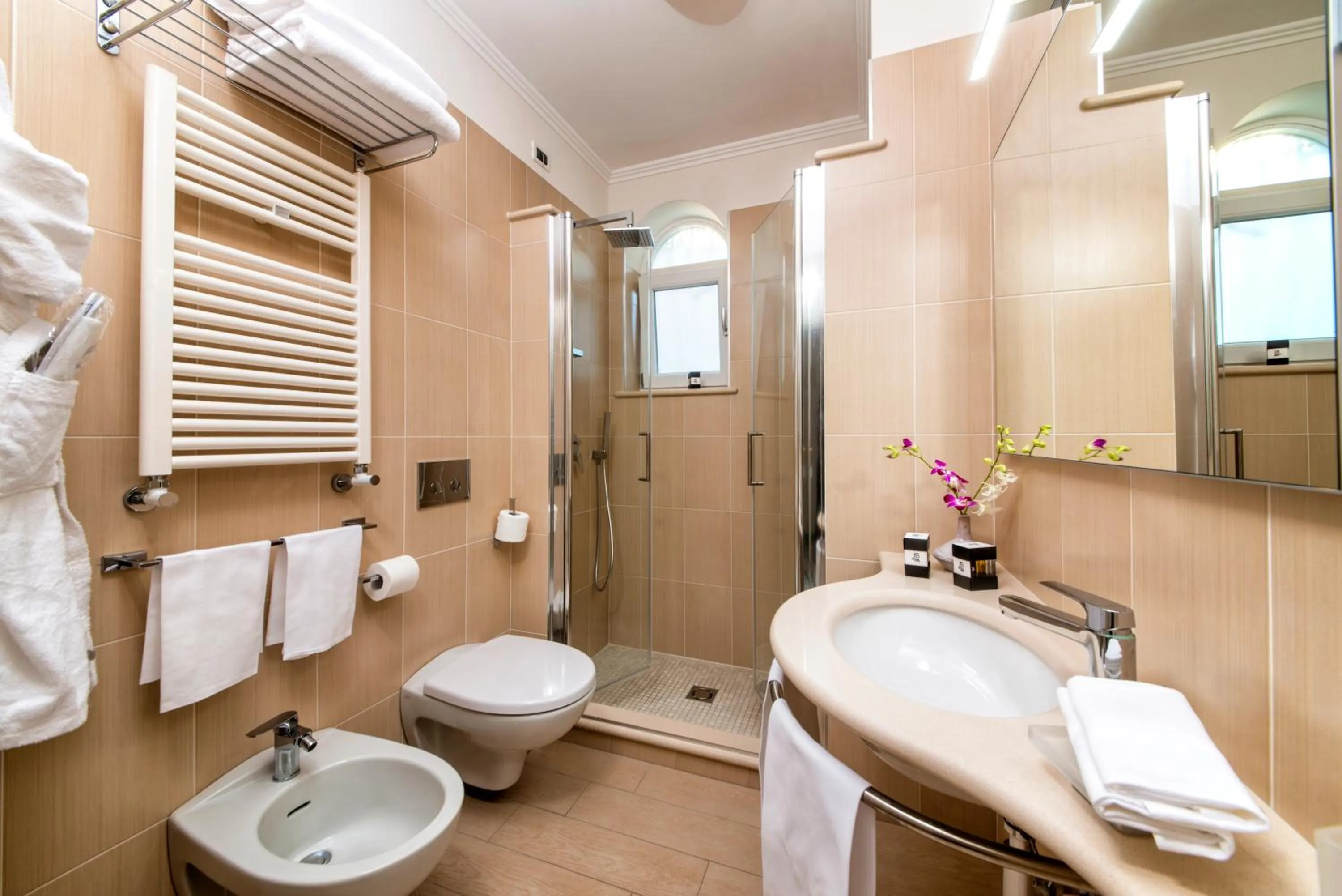 Shower in Hotel San Lorenzo Thermal Spa