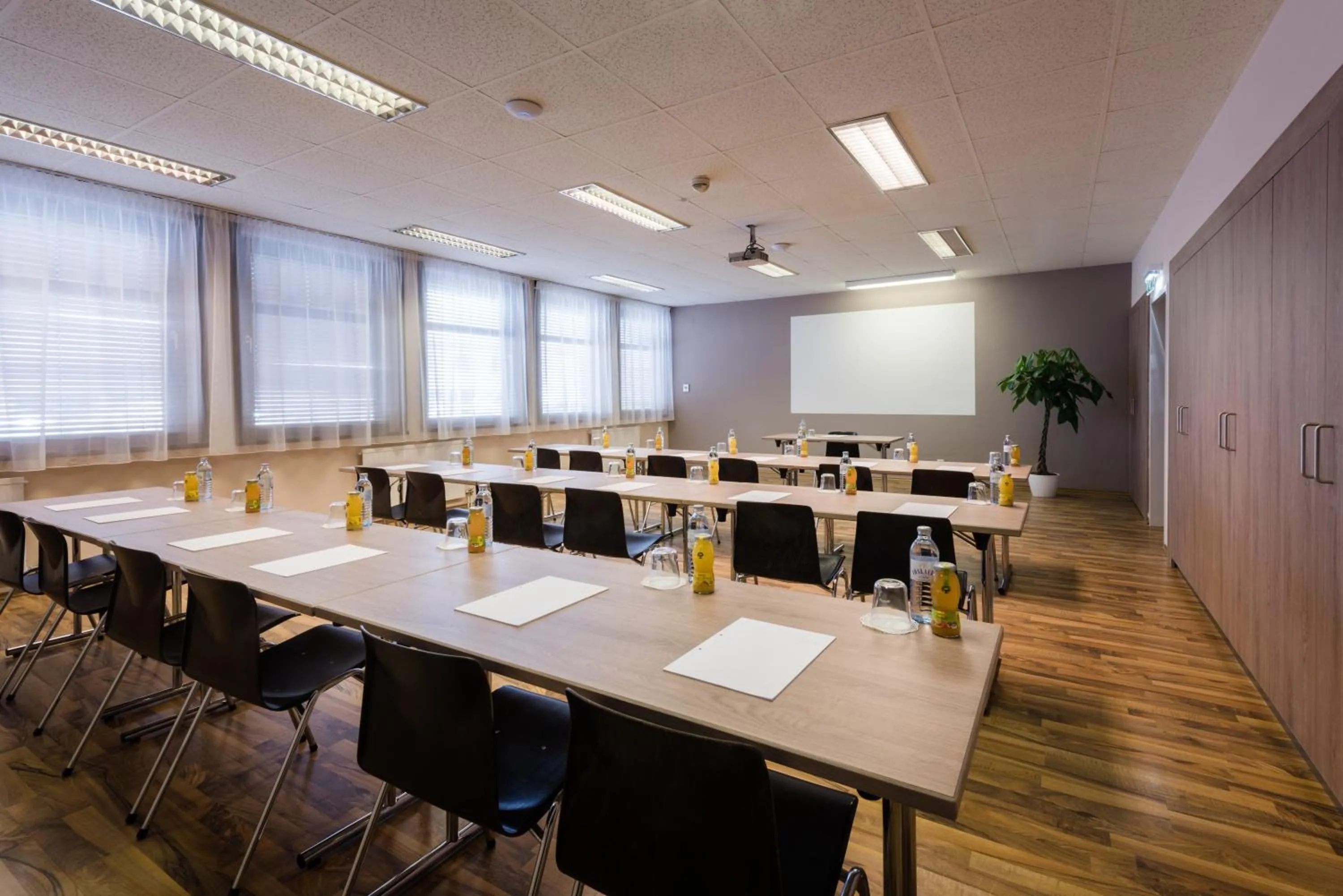Meeting/conference room in JUFA Hotel Graz Süd - Self Check-in