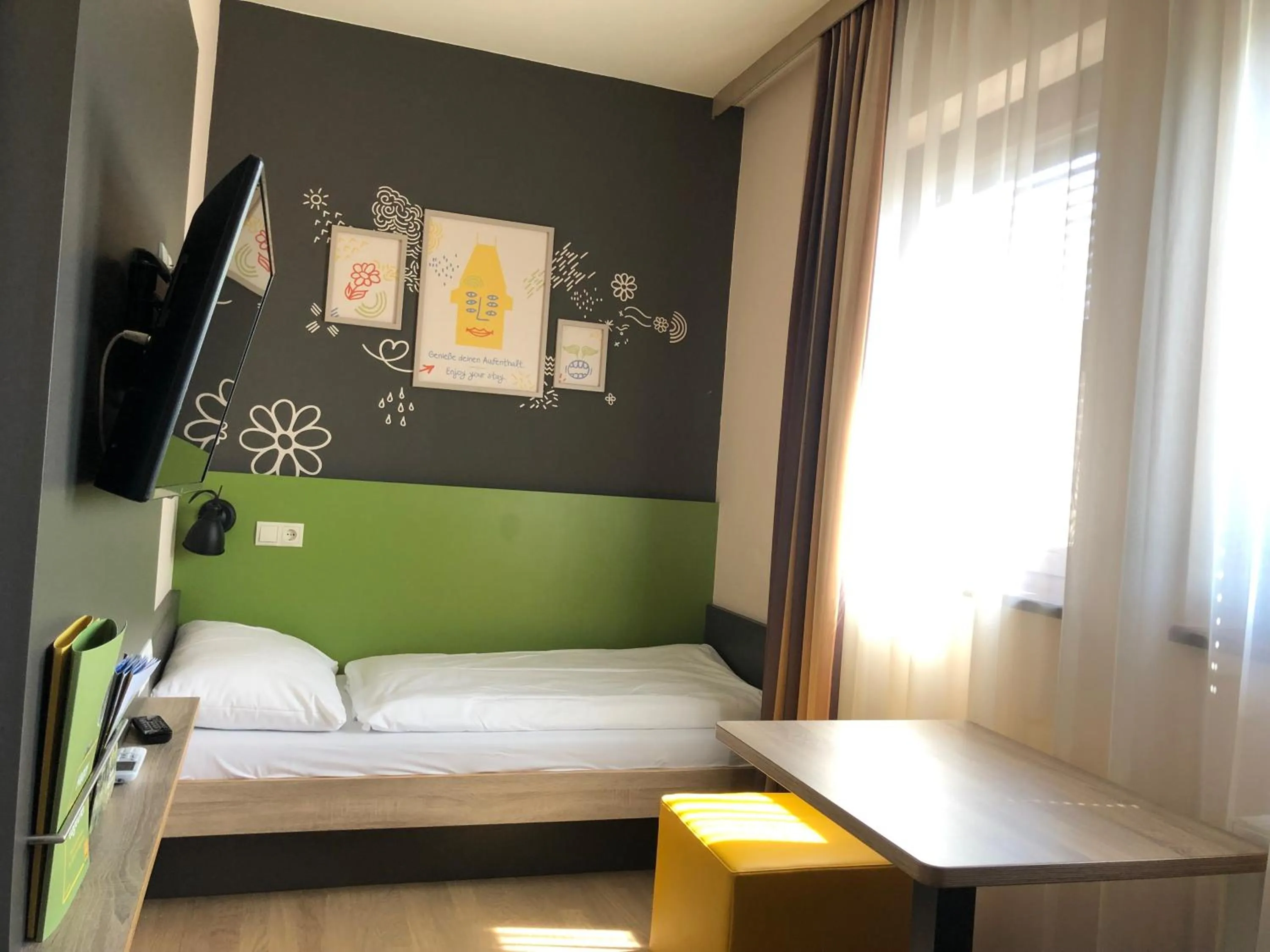 Bed in JUFA Hotel Graz Süd - Self Check-in