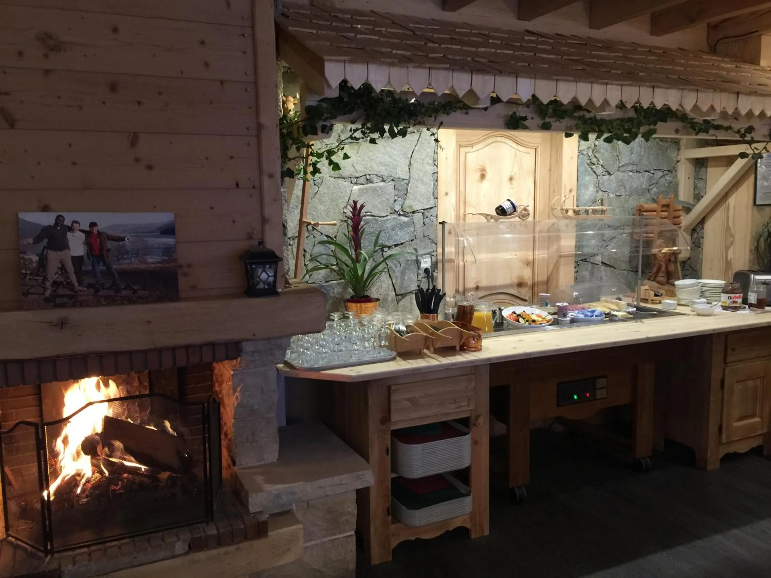 Breakfast in L'Auberge au Bord du Lac