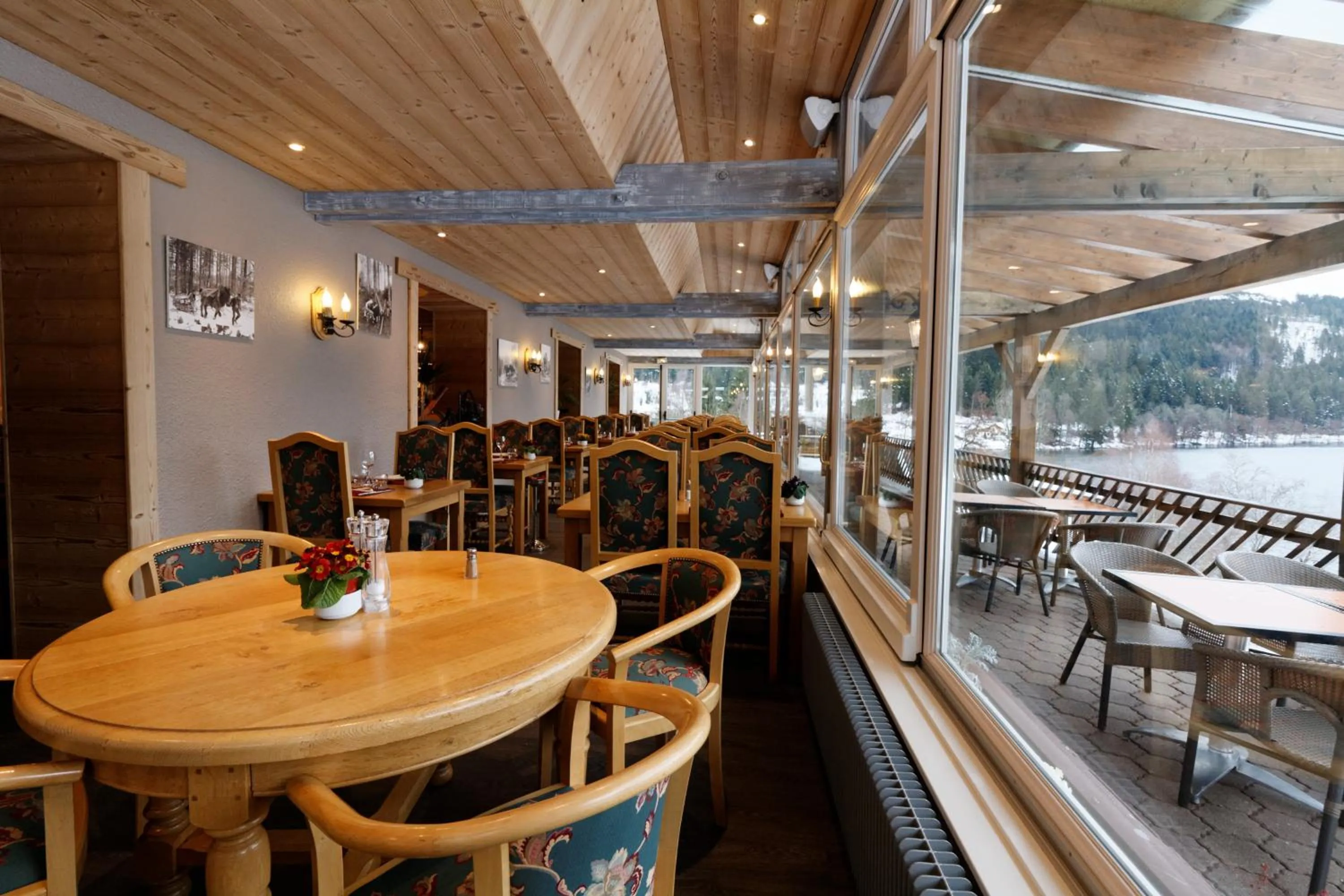 Patio in L'Auberge au Bord du Lac