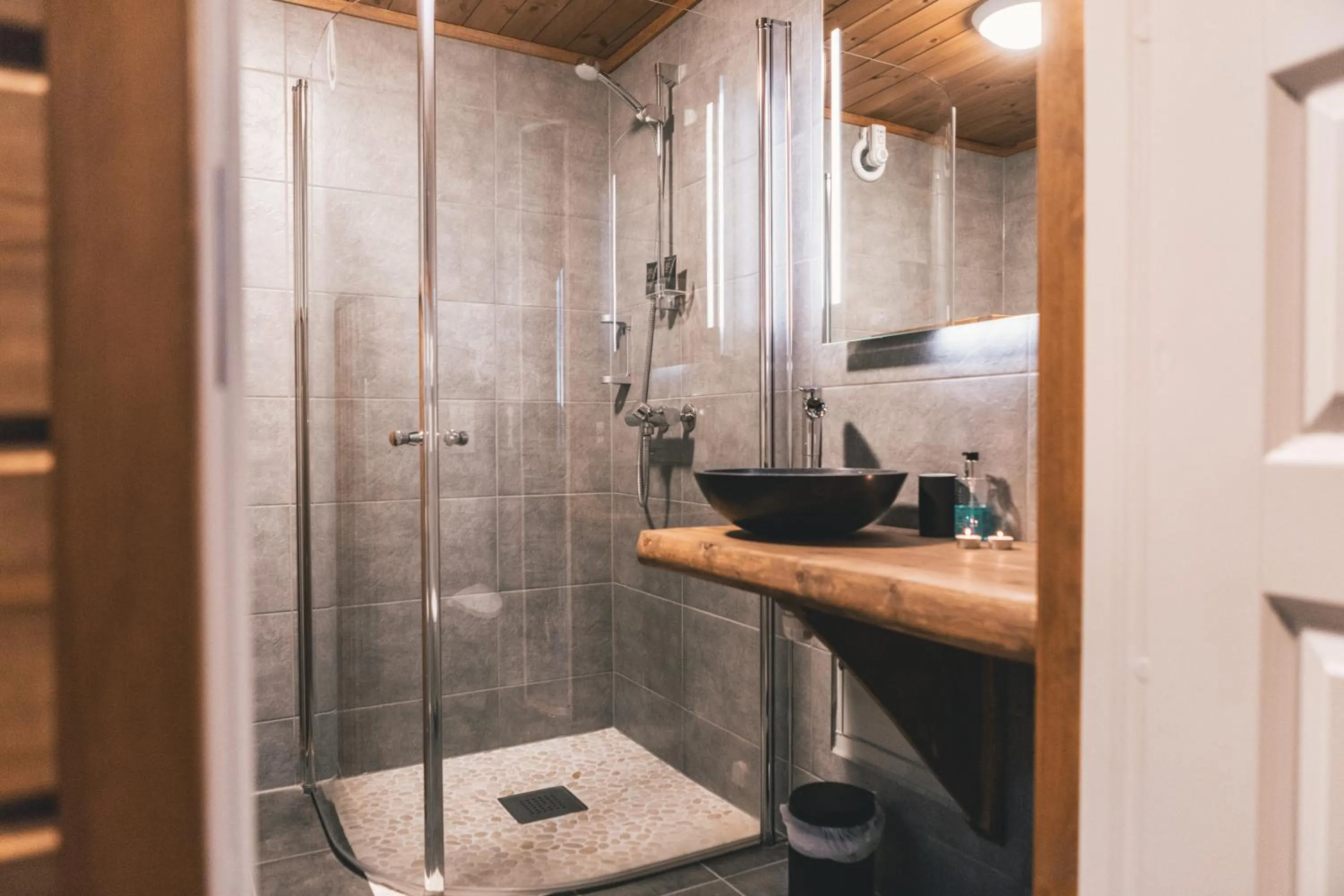 Bathroom in Bjørnfjell Mountain Lodge