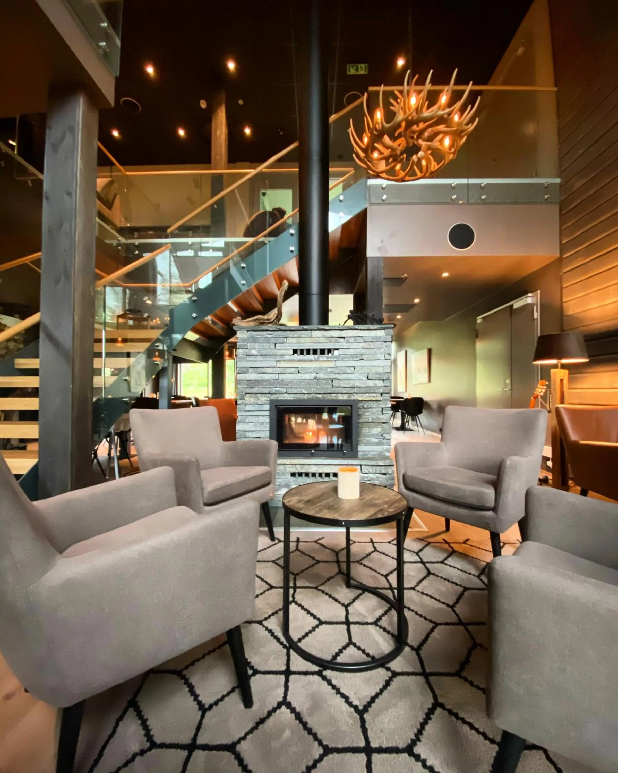 Lobby or reception in Bjørnfjell Mountain Lodge