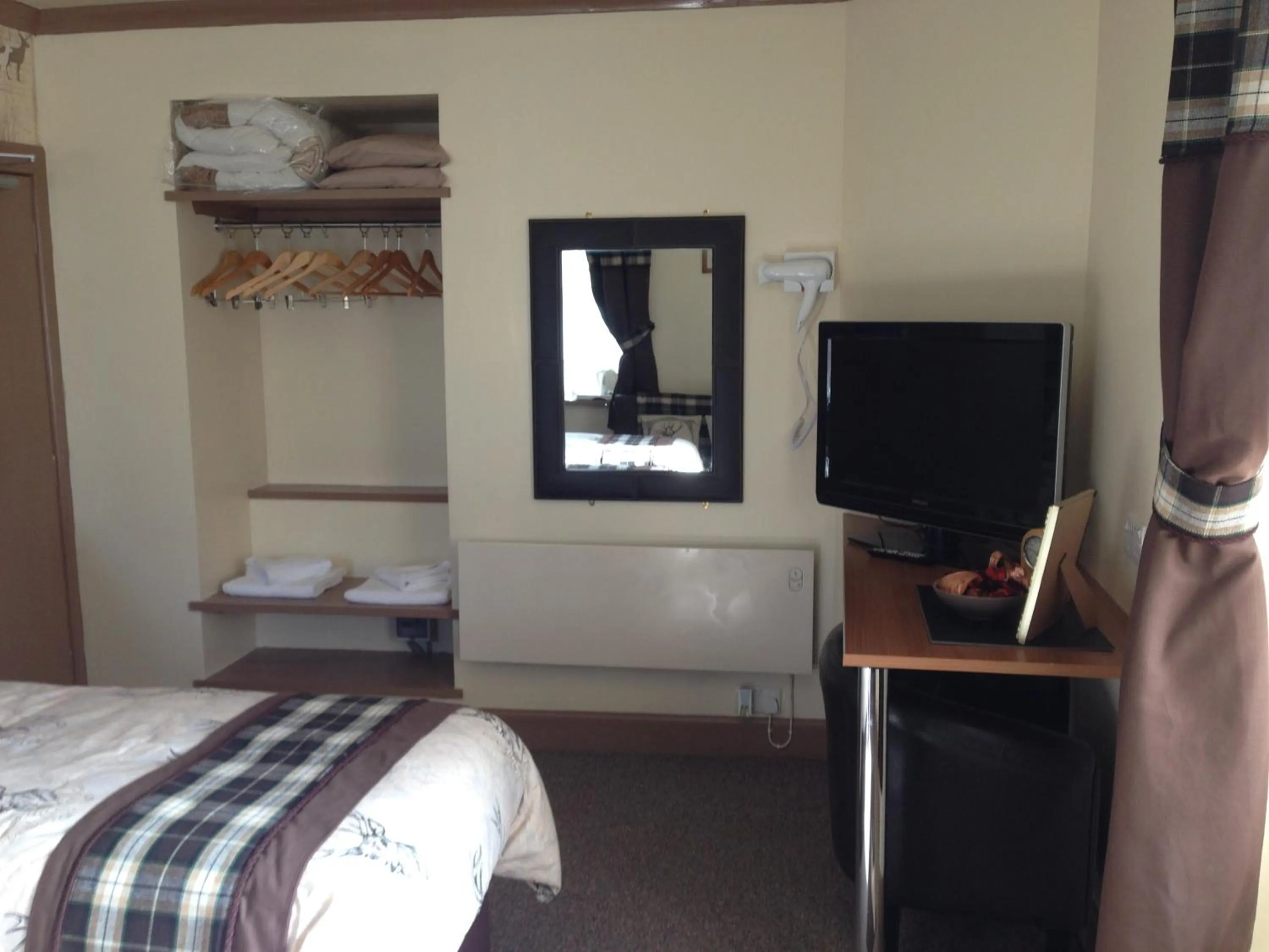 Bed in Belgrave Arms Hotel