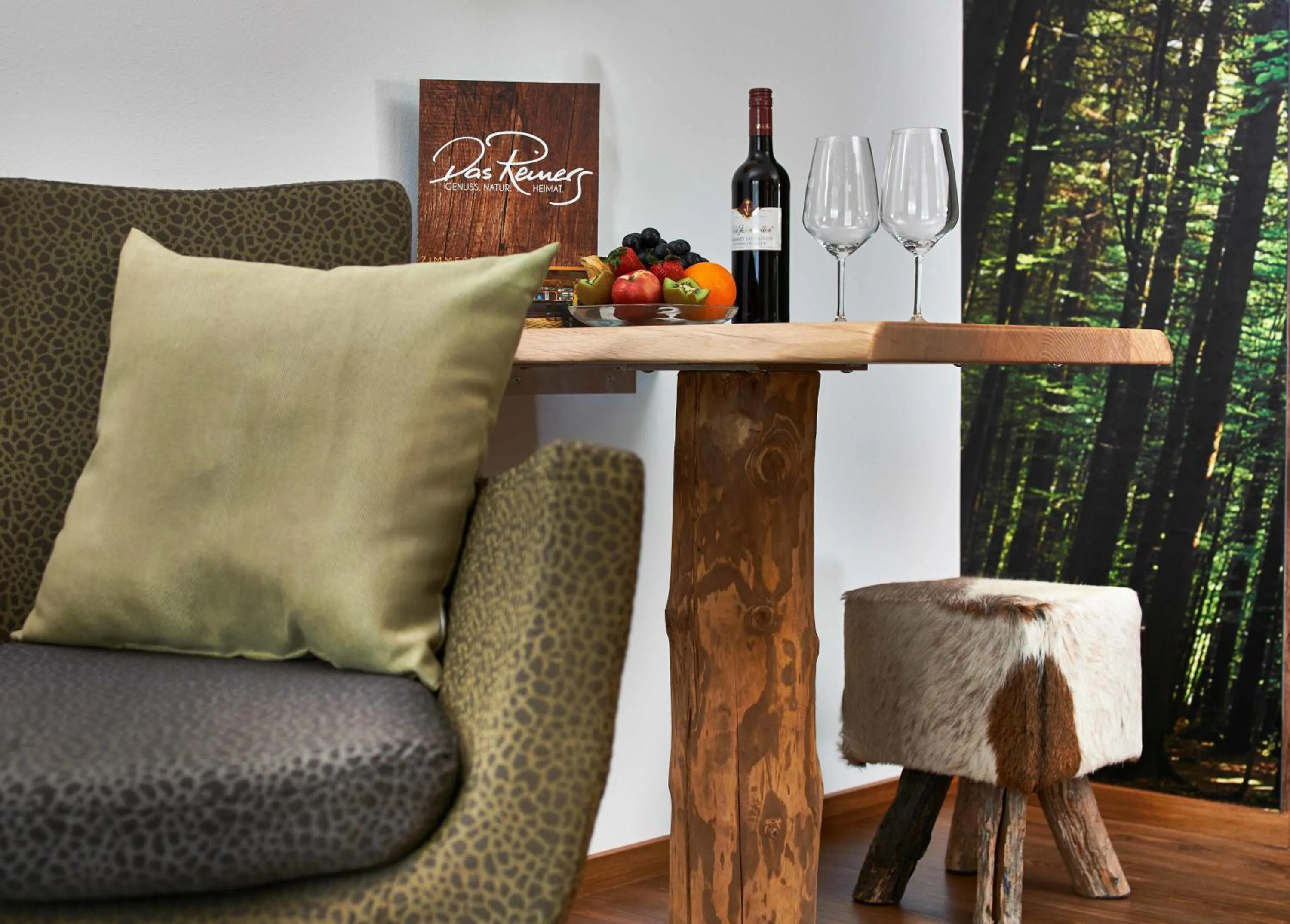 Photo of the whole room in Das Reiners