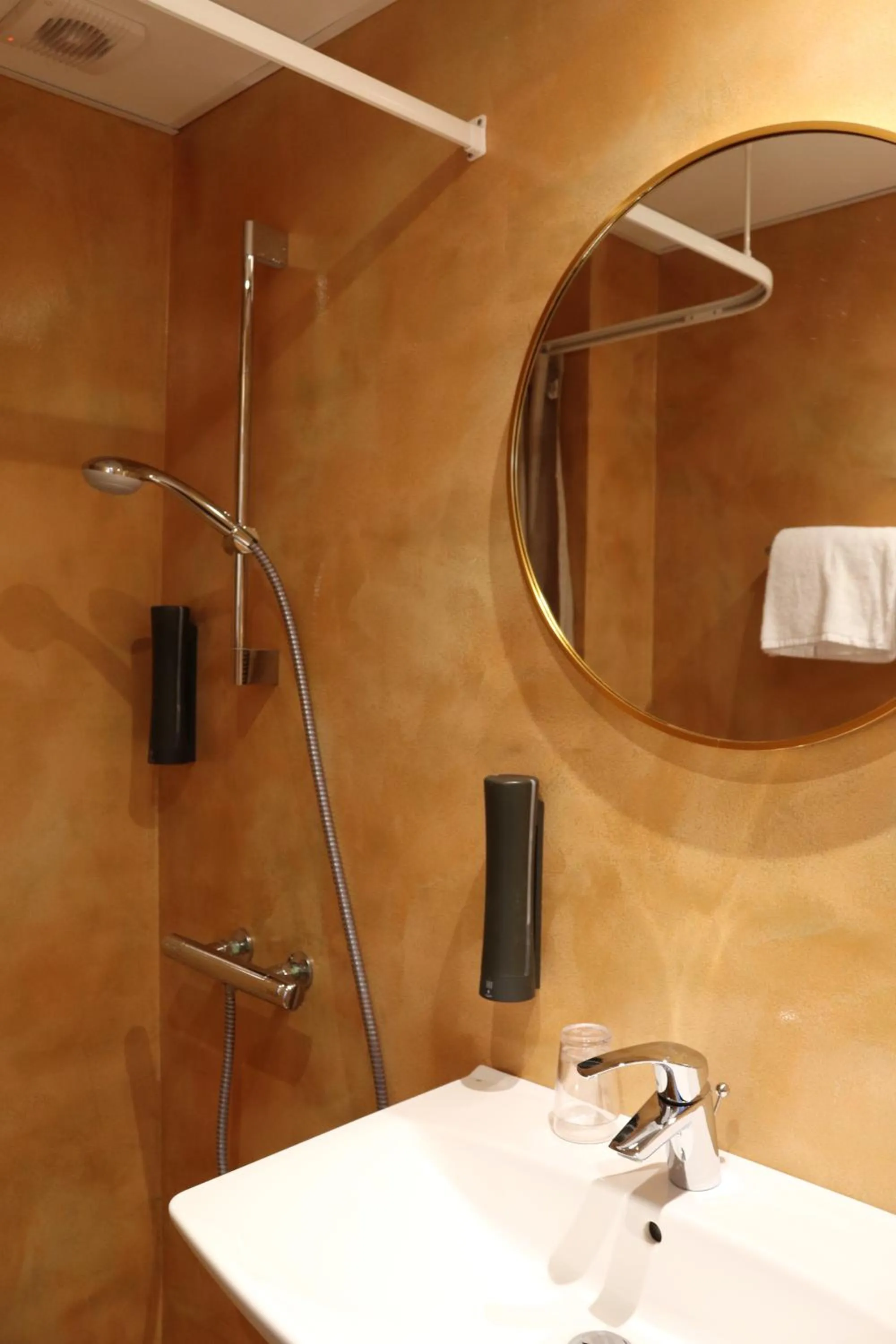 Bathroom in Milling Hotel Ansgar